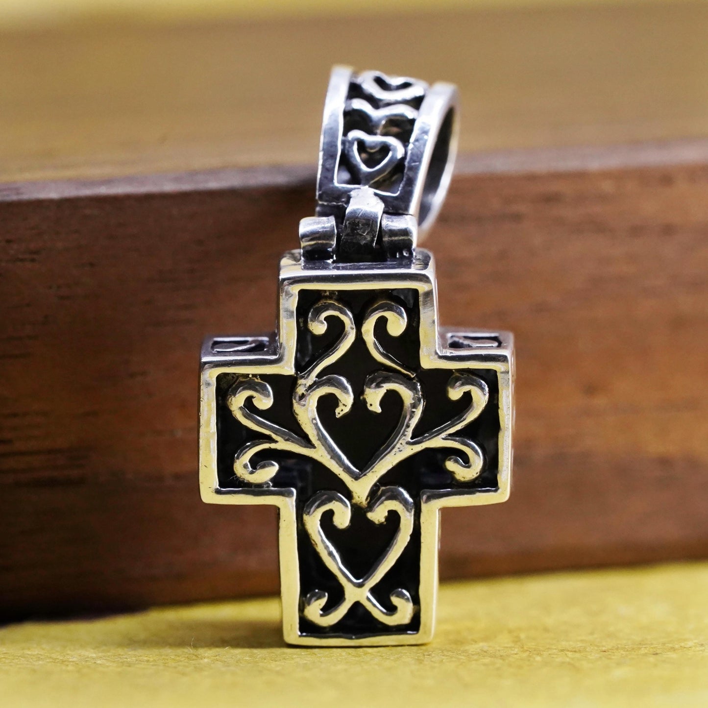 Vintage Sterling Silver Handmade Pendant, filigree 925 cross