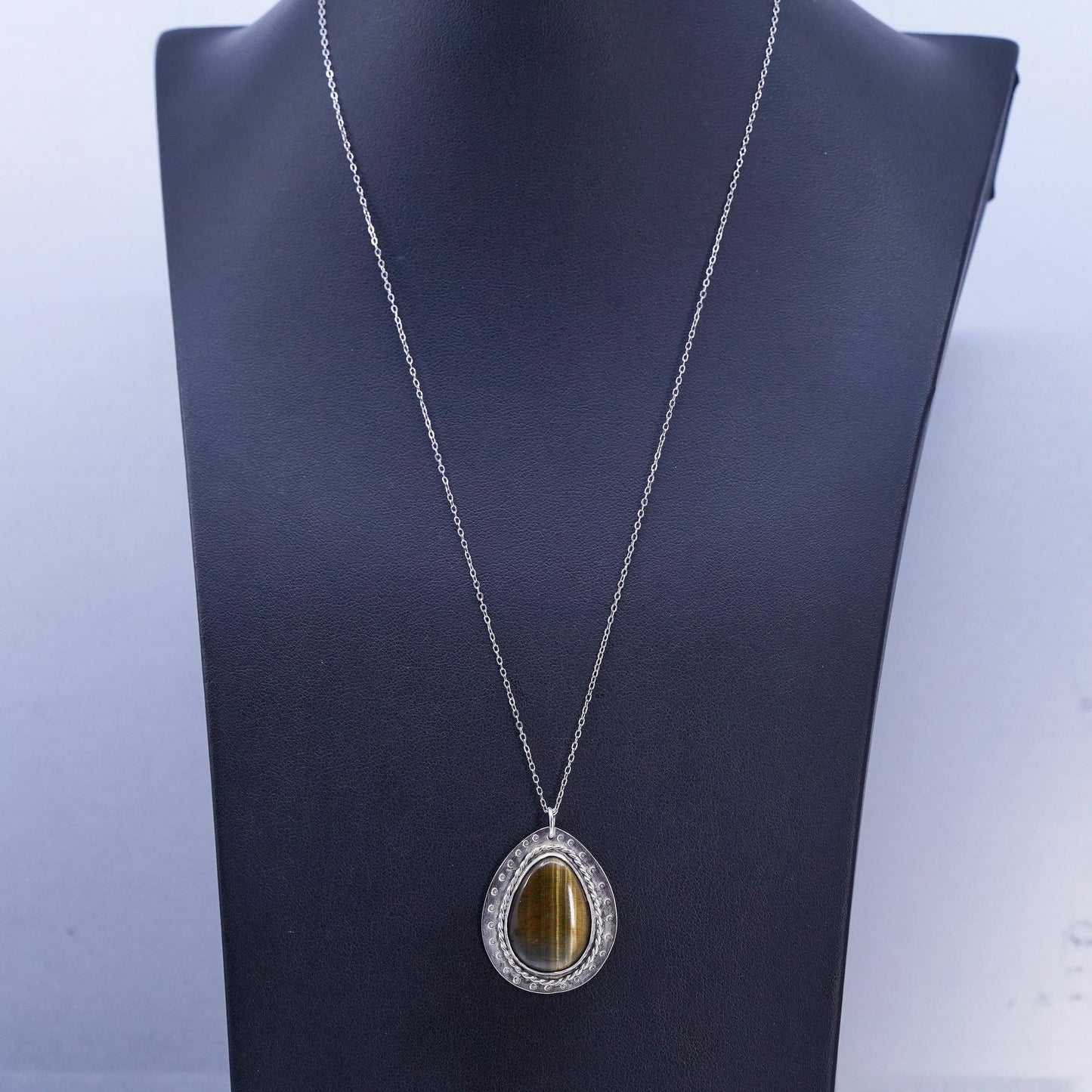 20", southwestern Sterling 925 silver circle necklace golden tiger eye pendant