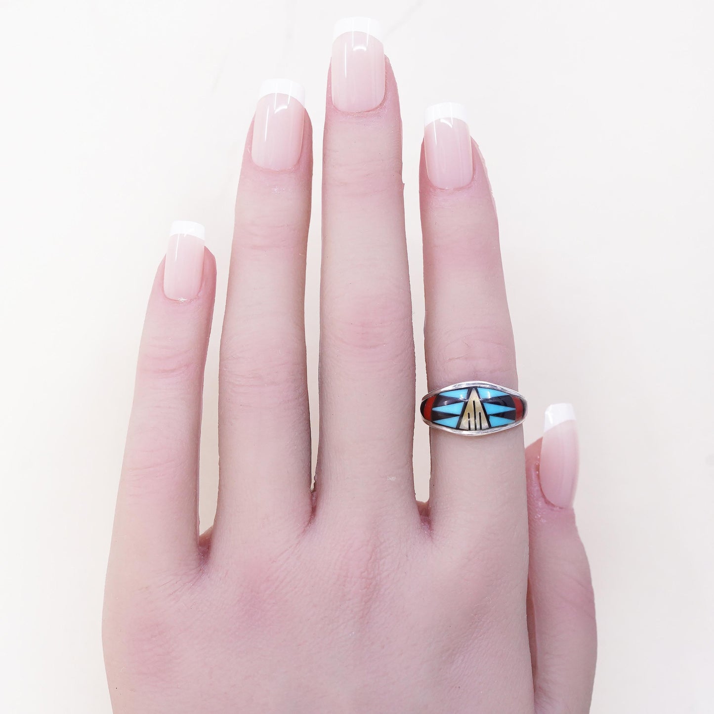 Size 6, Native Americans Kay Johnson Sterling silver ring, 925 band inlay