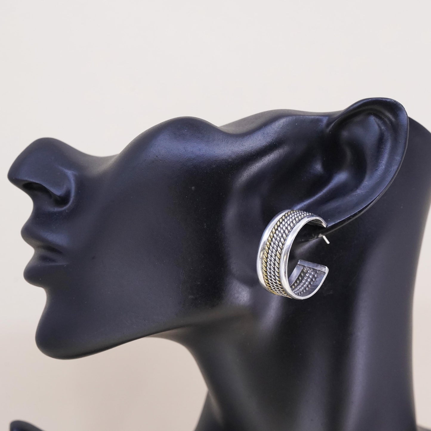 Vintage two tone Mexican single earring. Sterling 925 silver huggie stud