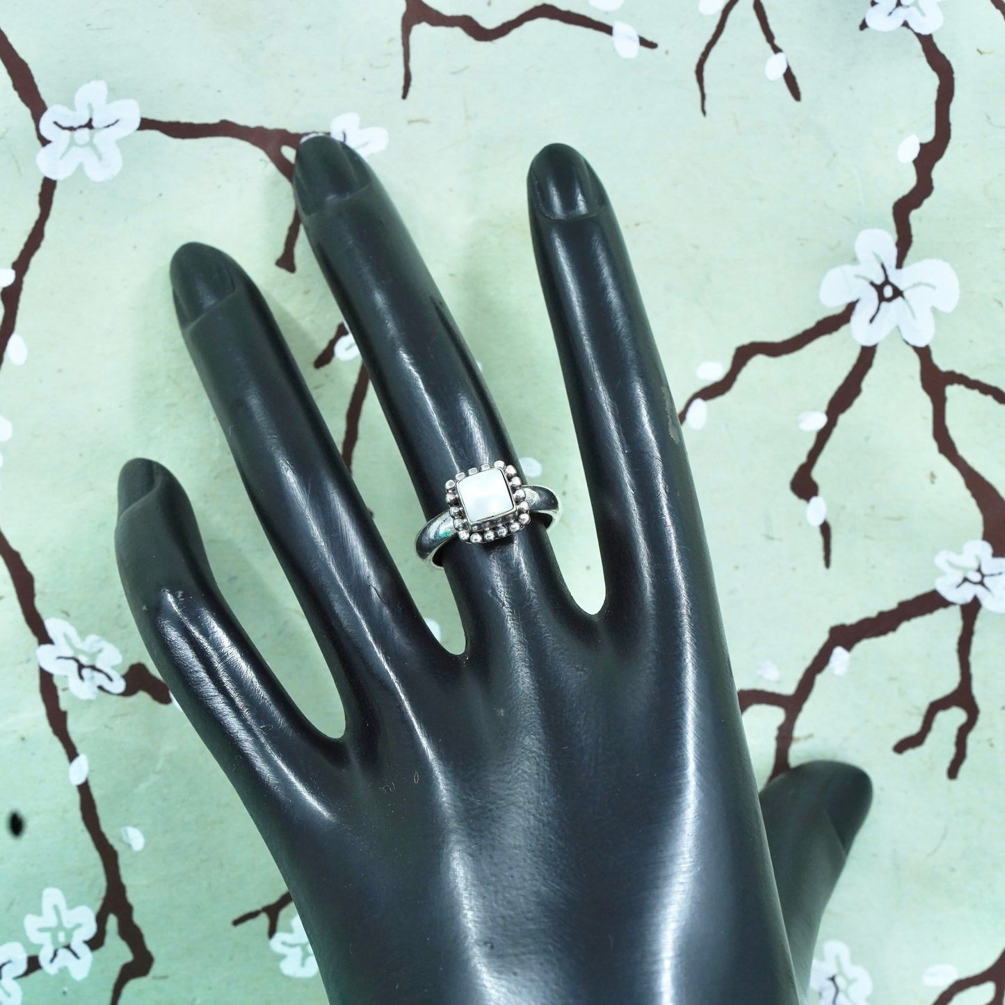 Size 6, retired Silpada Sterling 925 silver R1617 Button Frame Pearl Ring