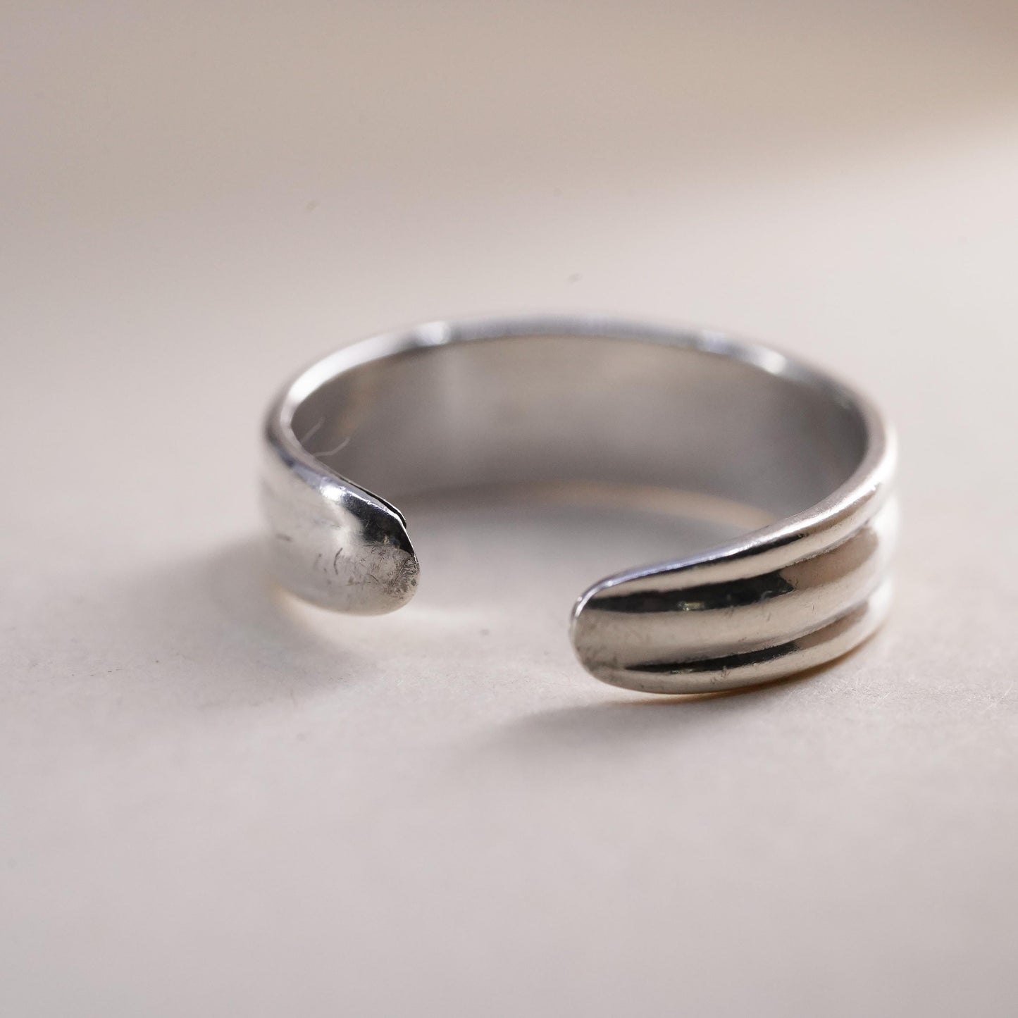 Size 3.25, vintage sterling silver handmade ring, 925 ribbed band