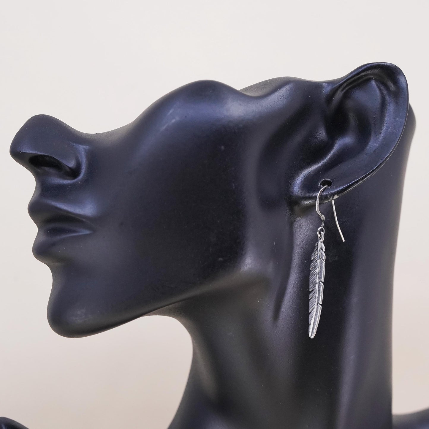 Vintage southwestern 925 Silver Vintage feather Dangle single earring