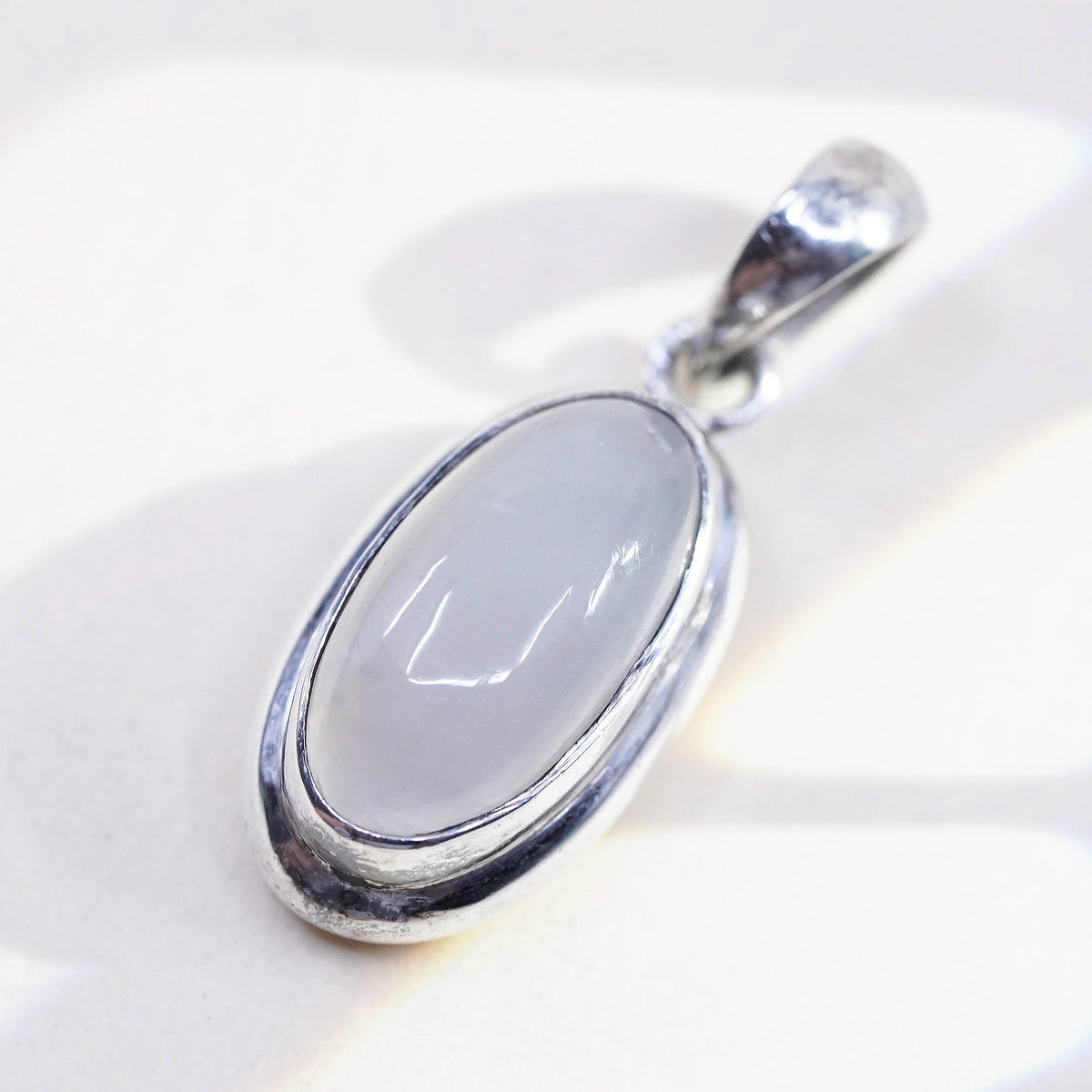 Vintage Sterling 925 silver handmade pendant with oval Chalcedony