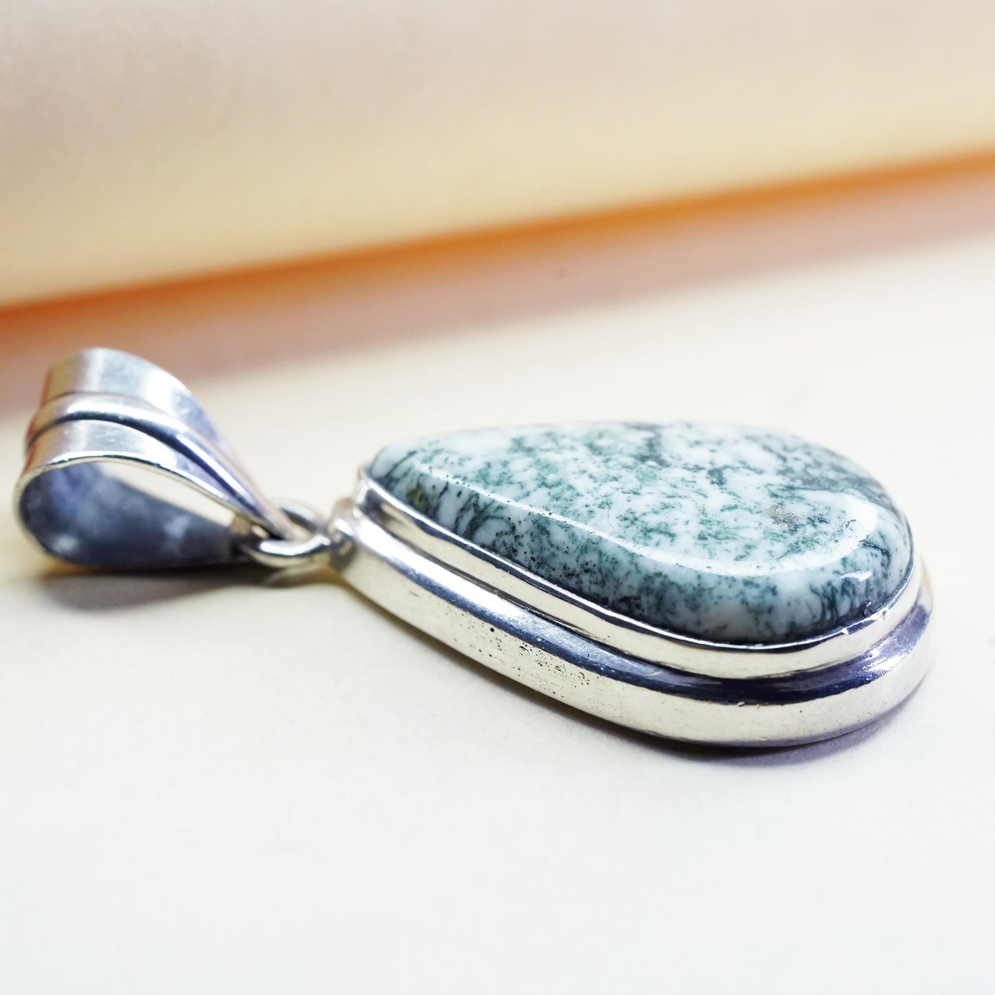 Vintage sterling 925 silver handmade teardrop pendant with green tree agate