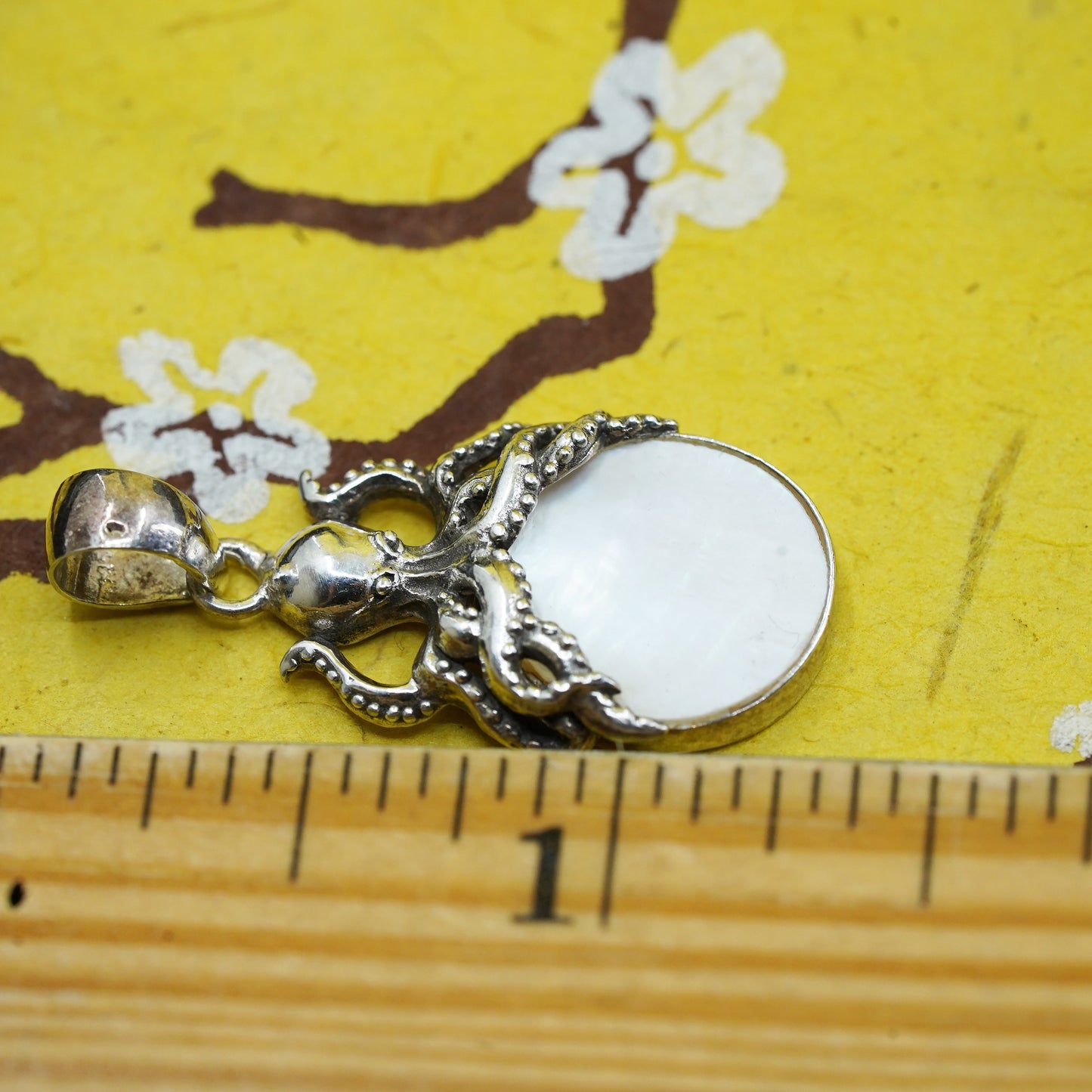Vintage Sterling 925 silver handmade octopus pendant w/ circle mother of pearl