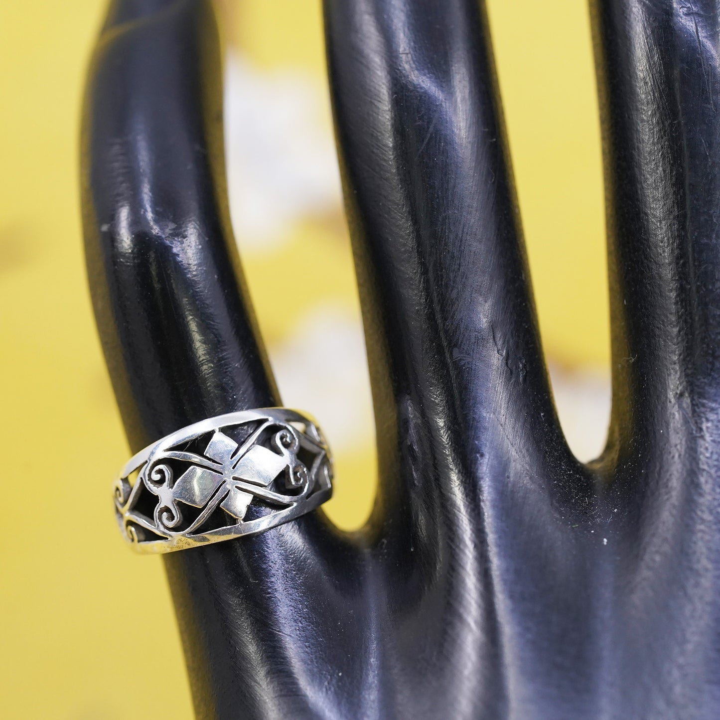 Size 3.5, vintage Sterling 925 silver handmade band ring