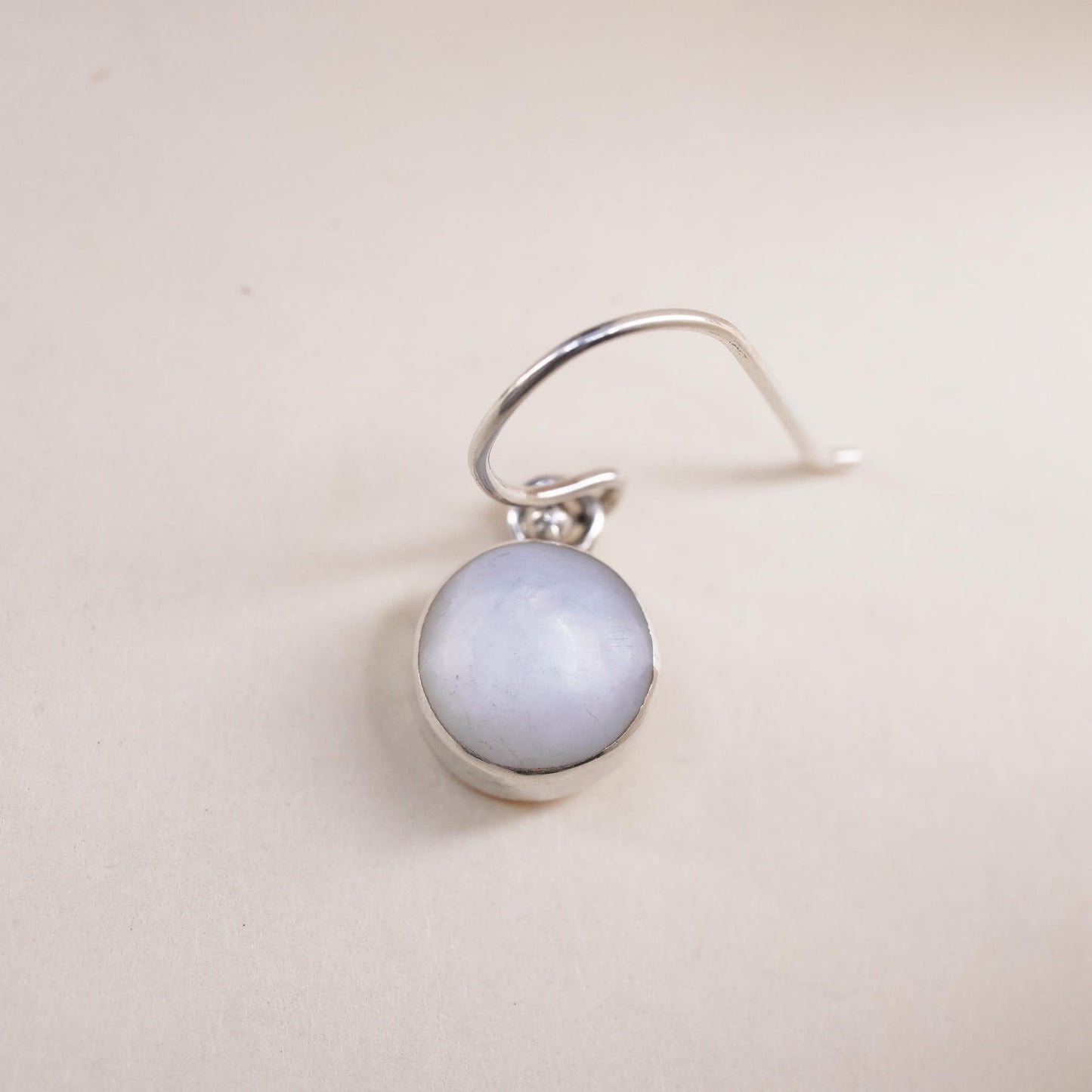 Vintage sterling 925 silver handmade single earring with mother of pearl dangle