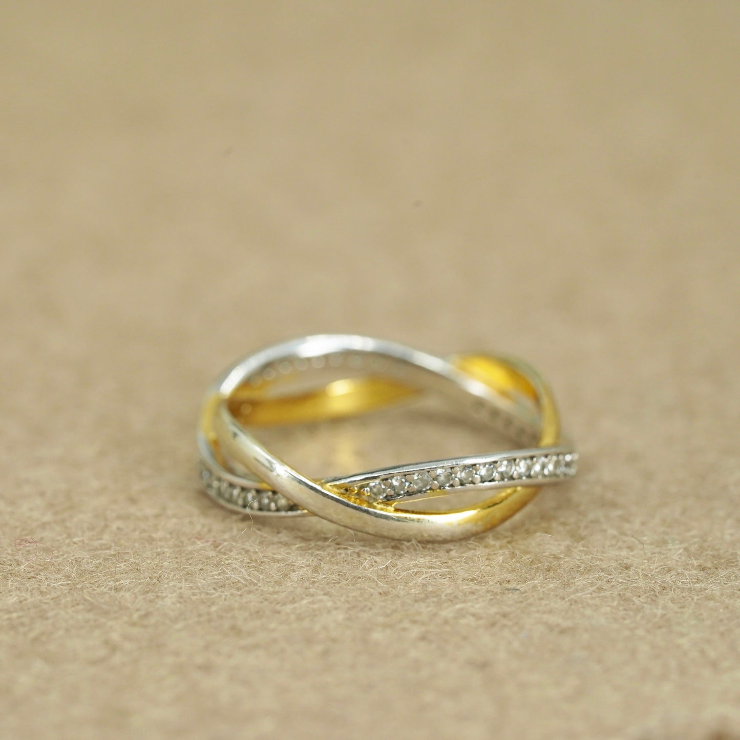 Size 7, vintage two tone Sterling 925 silver entwined ring cluster cz, band