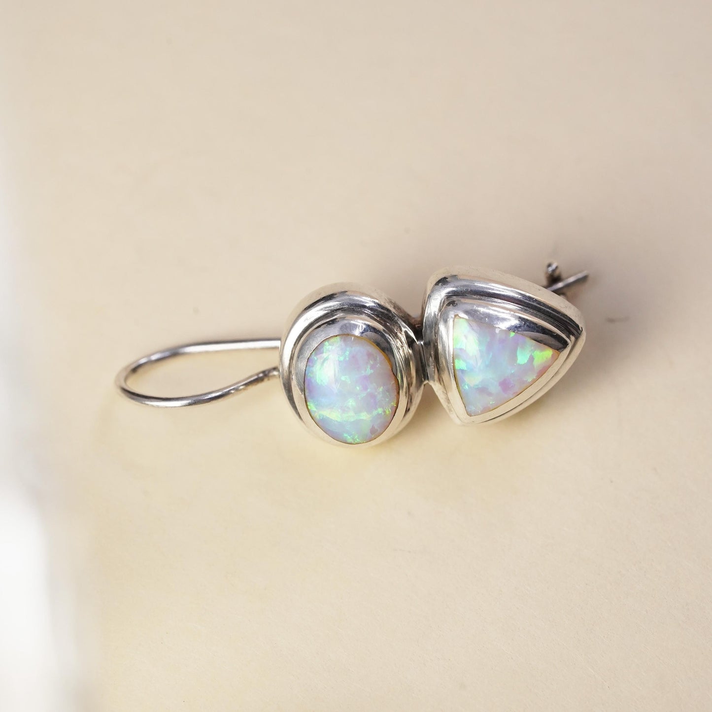 Vintage Sterling 925 silver handmade single earring with oval fire opal