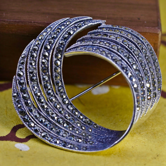 Vintage handmade sterling silver brooch, 925 circle with marcasite details