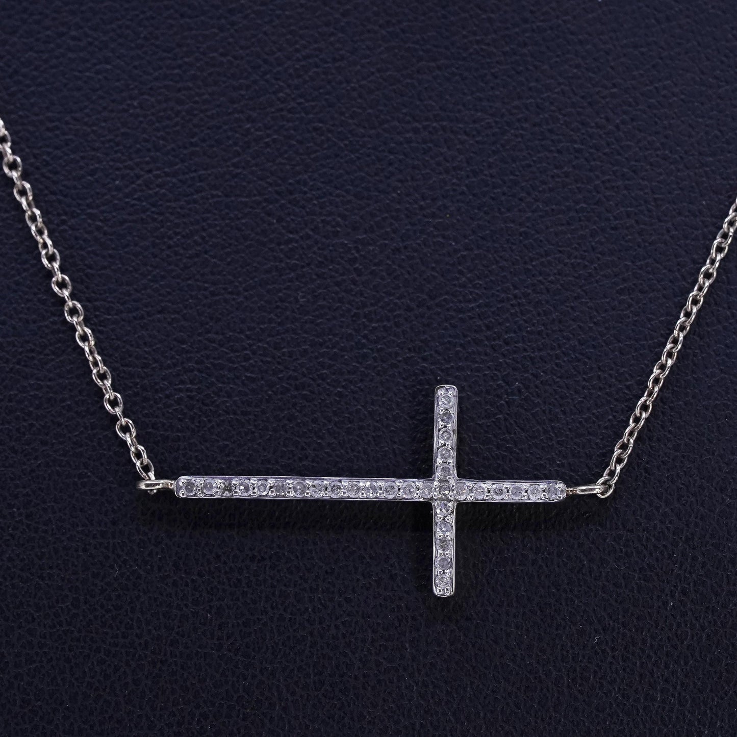 18", Vintage 6K yellow Gold Necklace Circle Chain cluster Diamond Cross Pendant