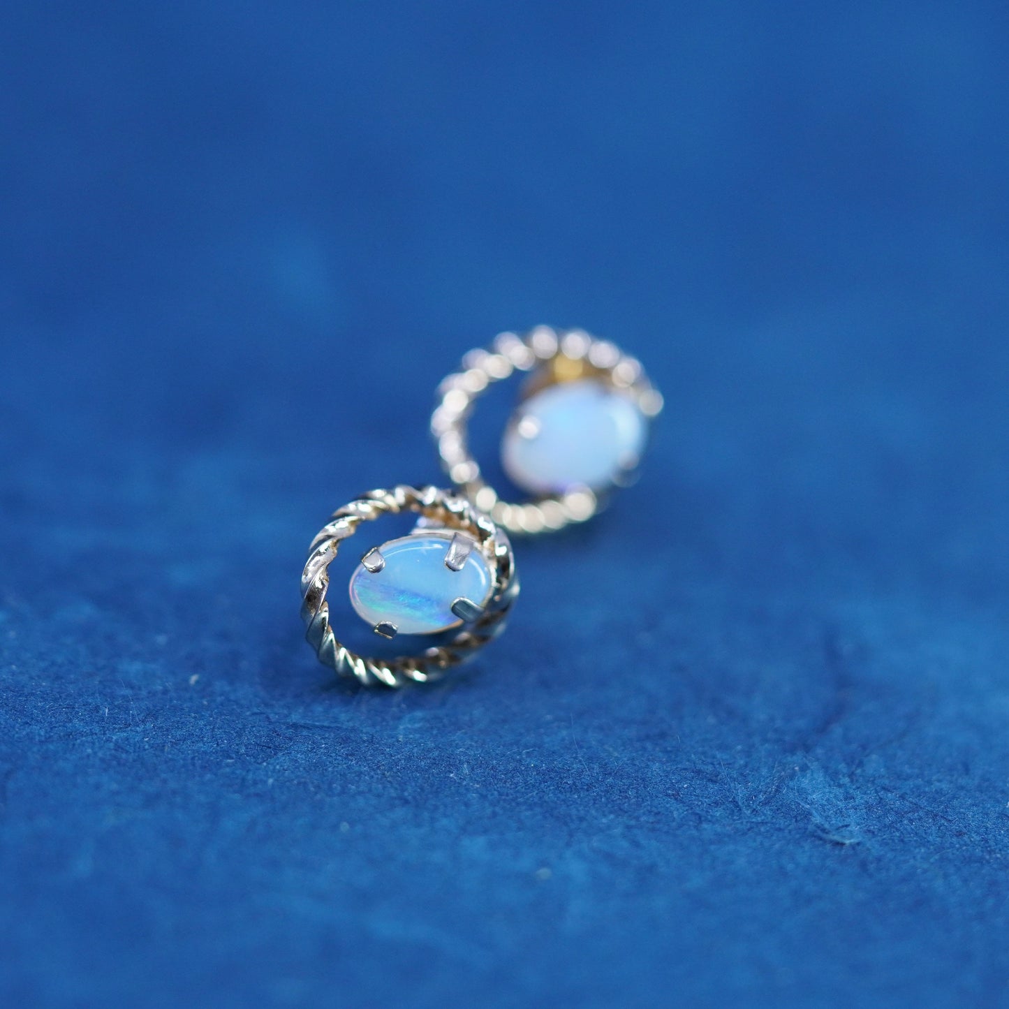1g, vintage solid 14K yellow gold opal earrings, 585 twisted studs