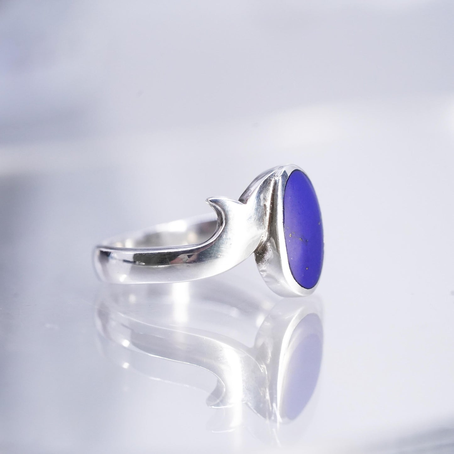 Size 7, vintage Sterling 925 silver handmade ring with blue onyx inlay