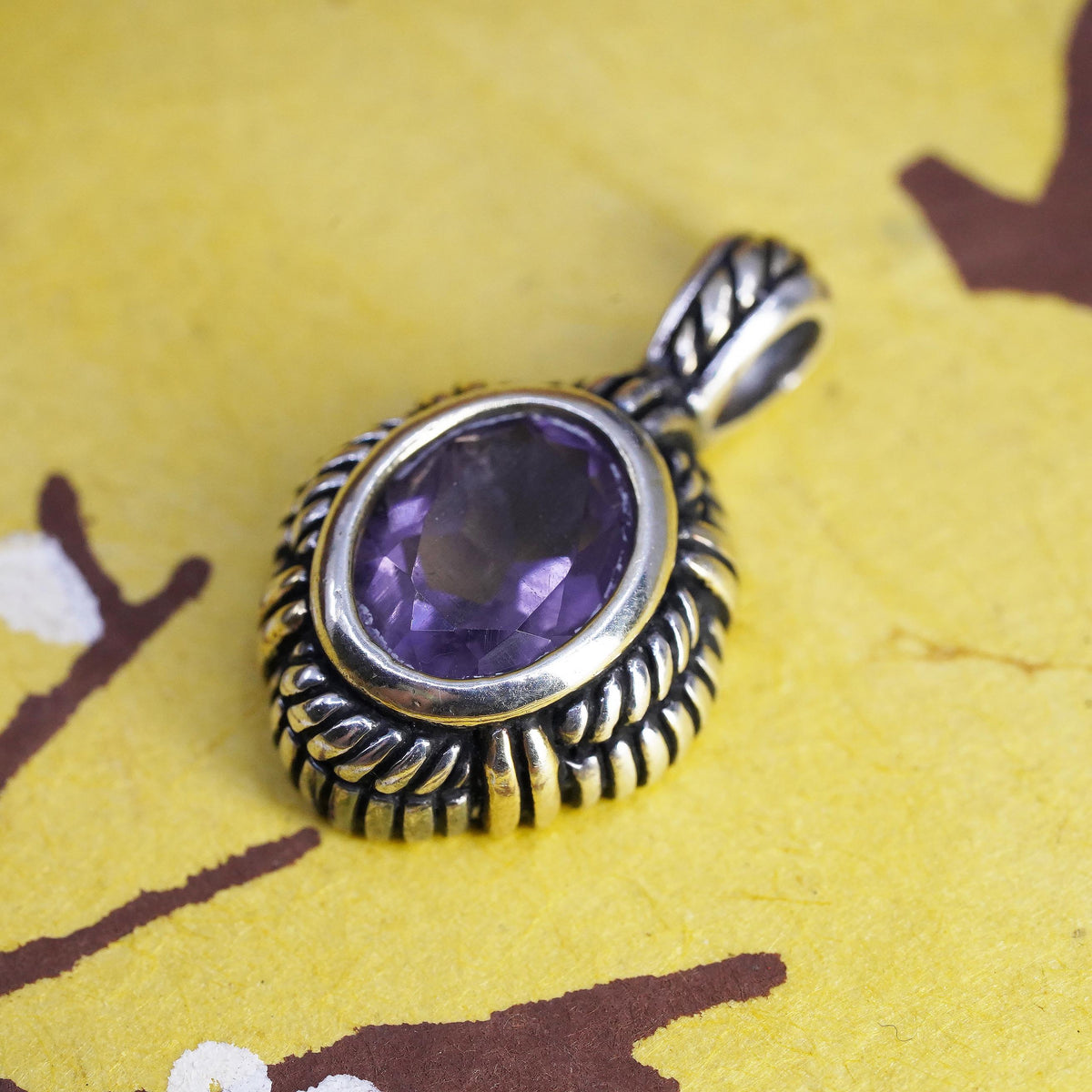 Vintage southwestern Sterling 925 silver cable textured pendant with amethyst