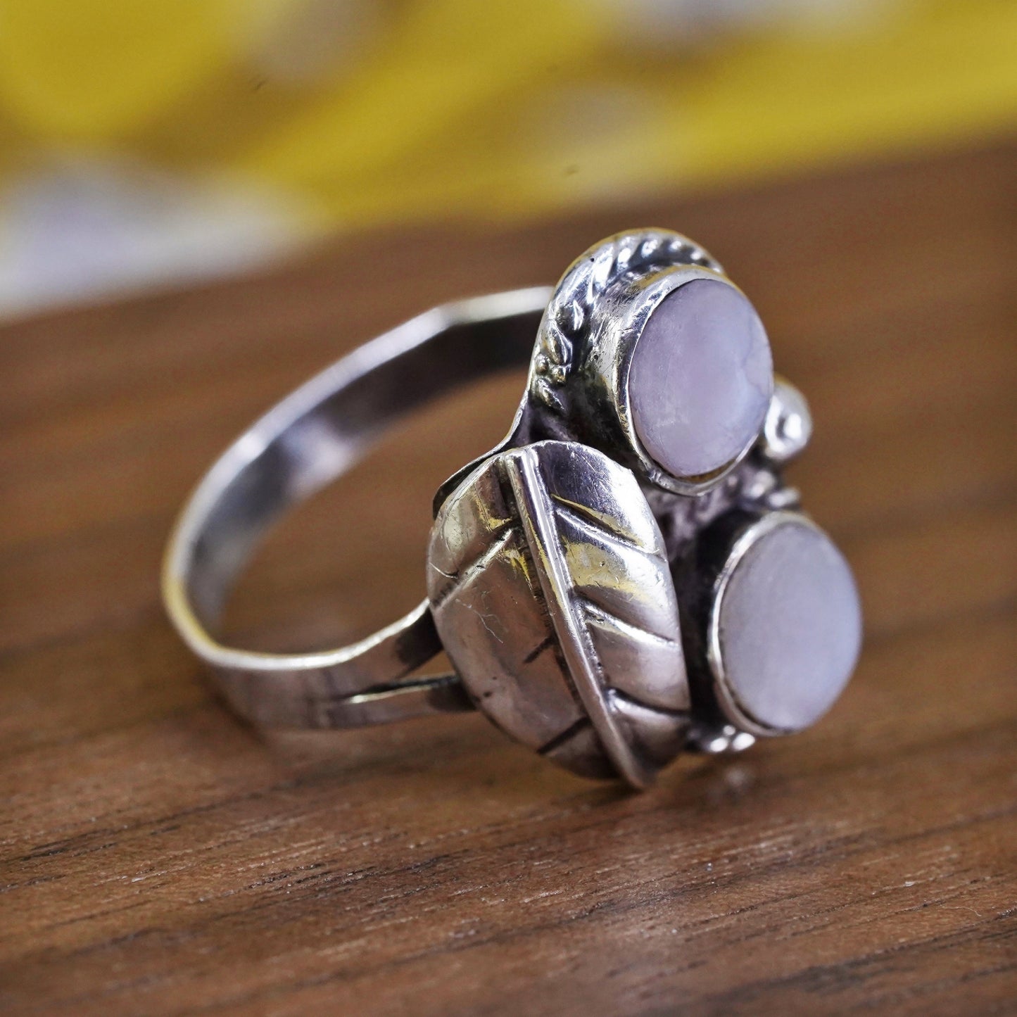 Size 7, mexican AGI Sterling 925 silver ring, jewelry, mother of pearl feather