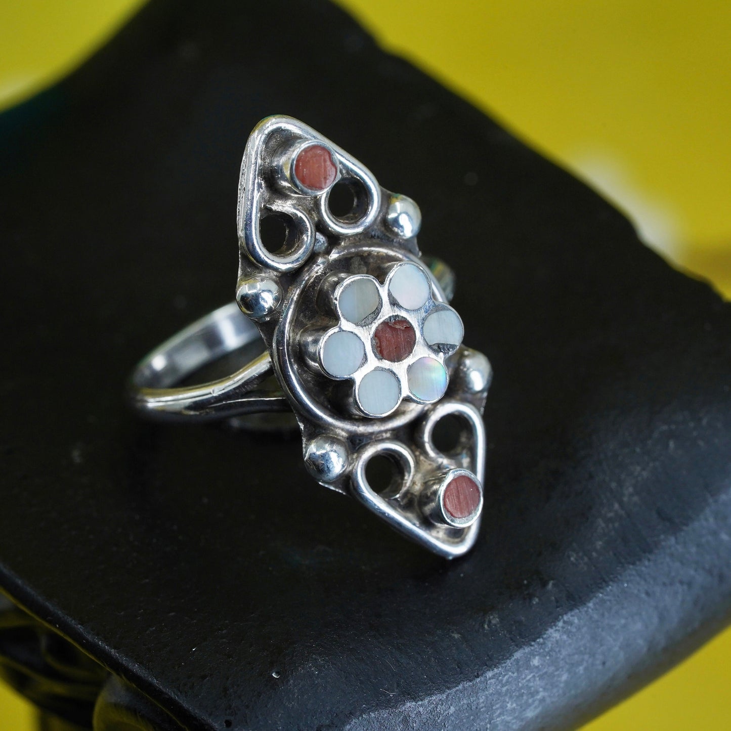 sz 5.5, Sterling silver floral ring red coral mother of Pearl, Native American