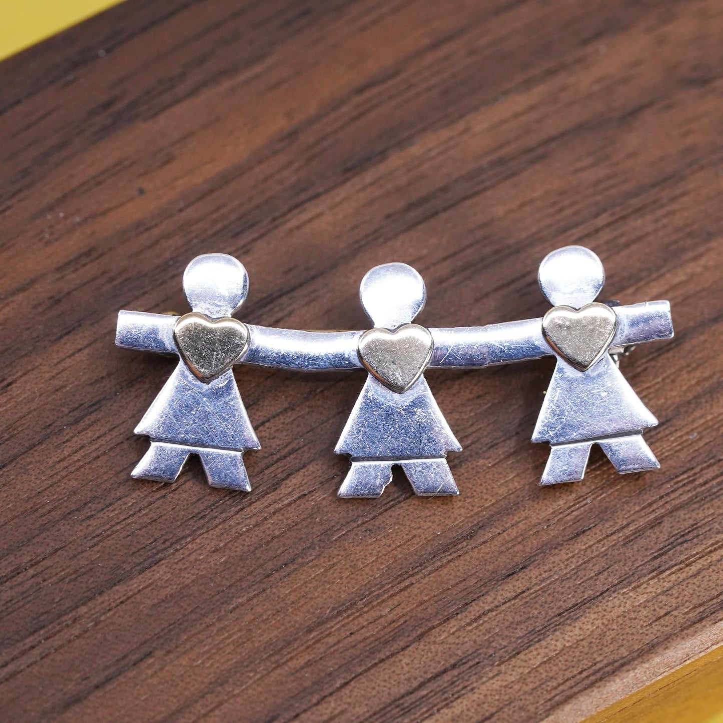 Signed Naldo Sterling Silver Girls Holding Hands Brooch, friendship 925 jewelry