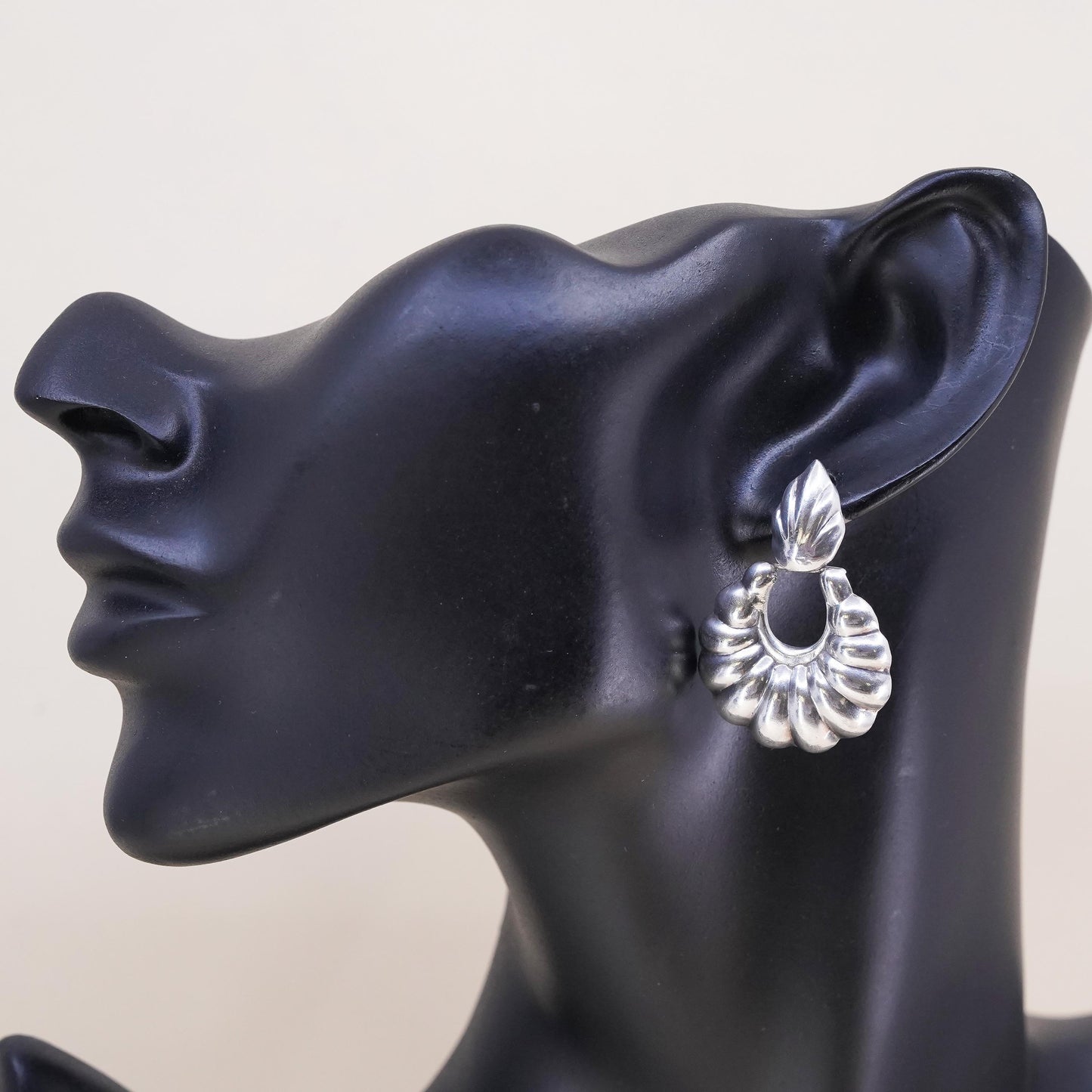 1.5", Vintage sterling 925 silver single earring, fashion ribbed hoop dangle