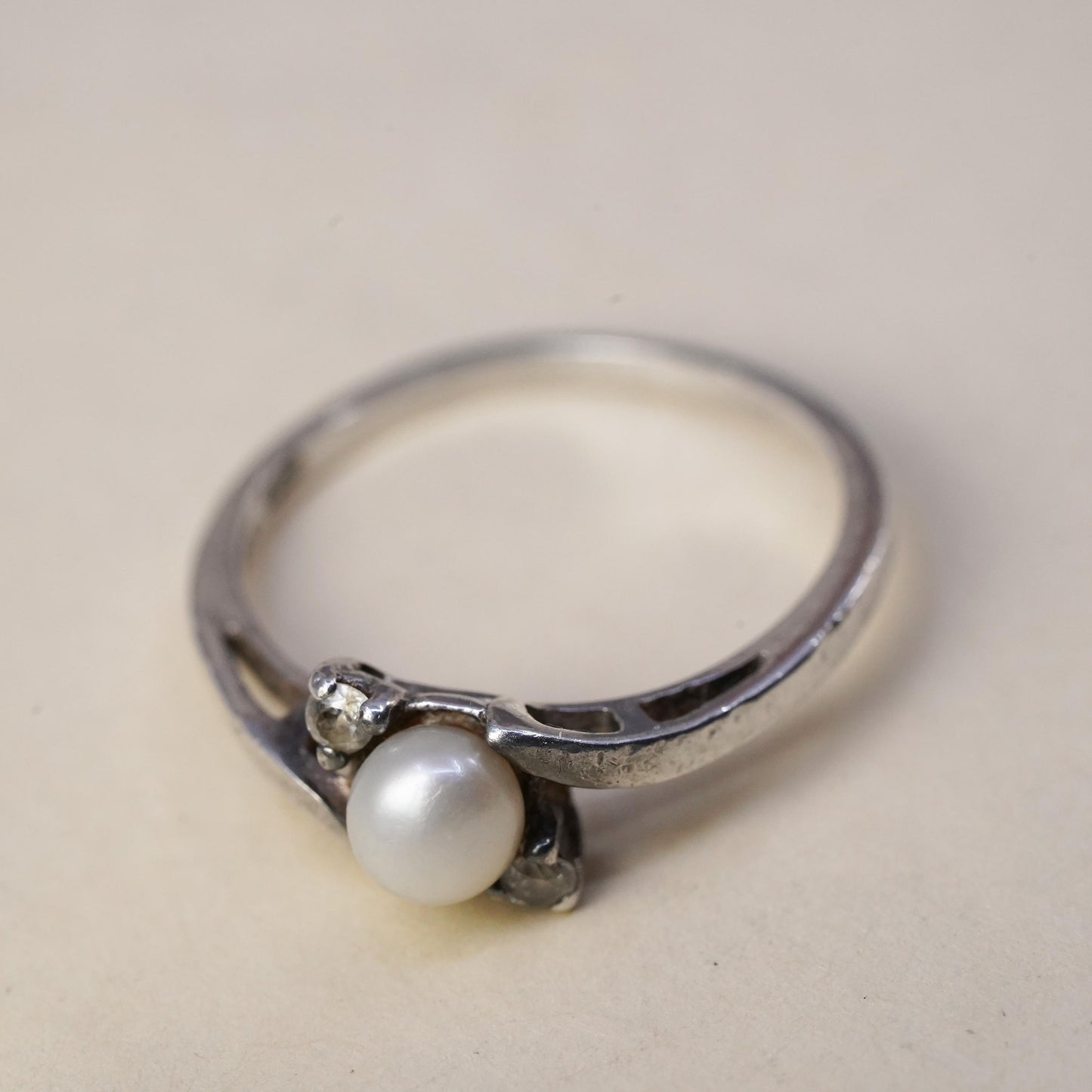Size 6.25, vintage Sterling silver 925 handmade ring with pearl and cz
