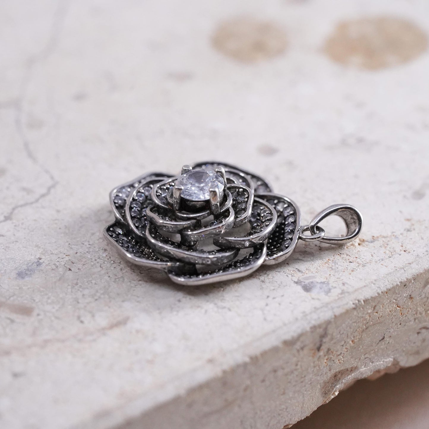 Vintage sterling silver handmade pendant, 925 flower circle with cluster cz