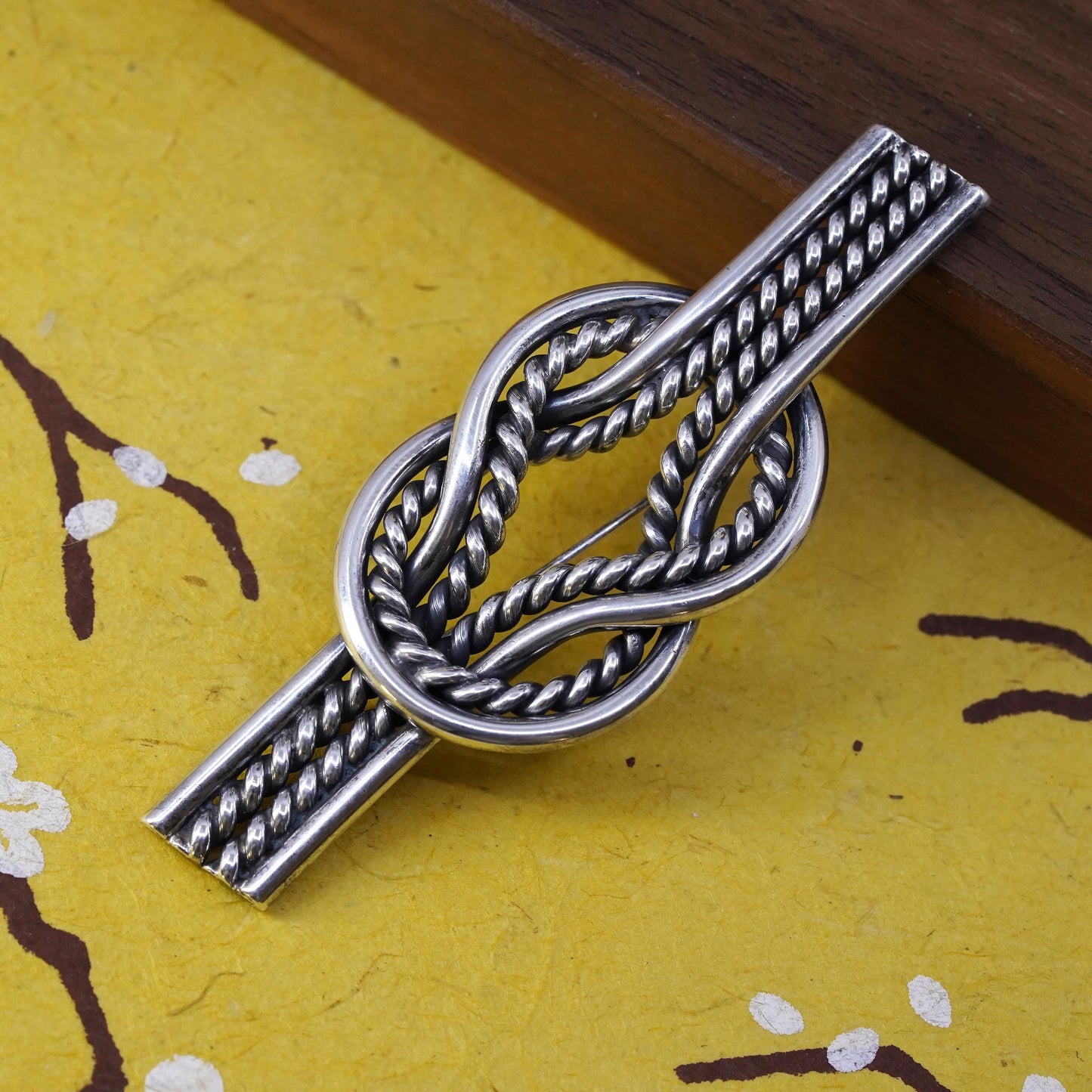 Vintage handmade sterling 925 silver cable knotted brooch