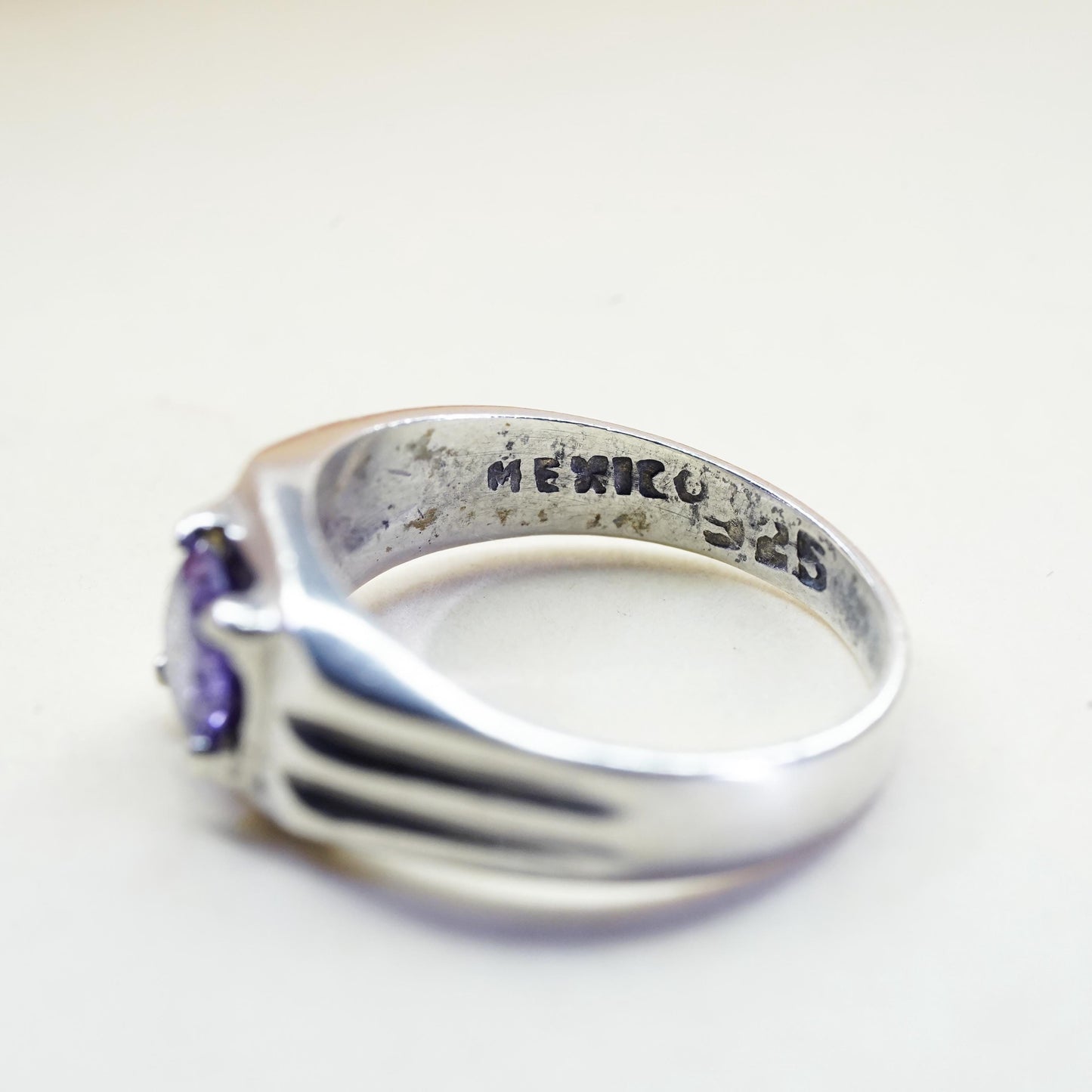 Size 6.5, Vintage Mexican sterling 925 silver handmade ring with amethyst, ring