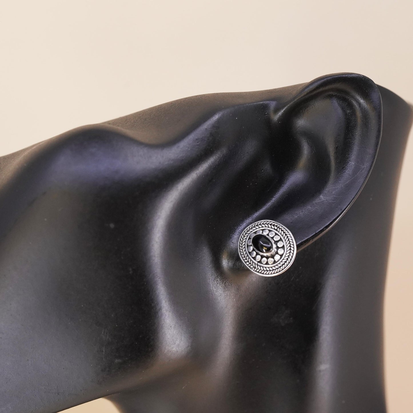 Vintage Sterling 925 silver handmade oval stud with onyx, single earring