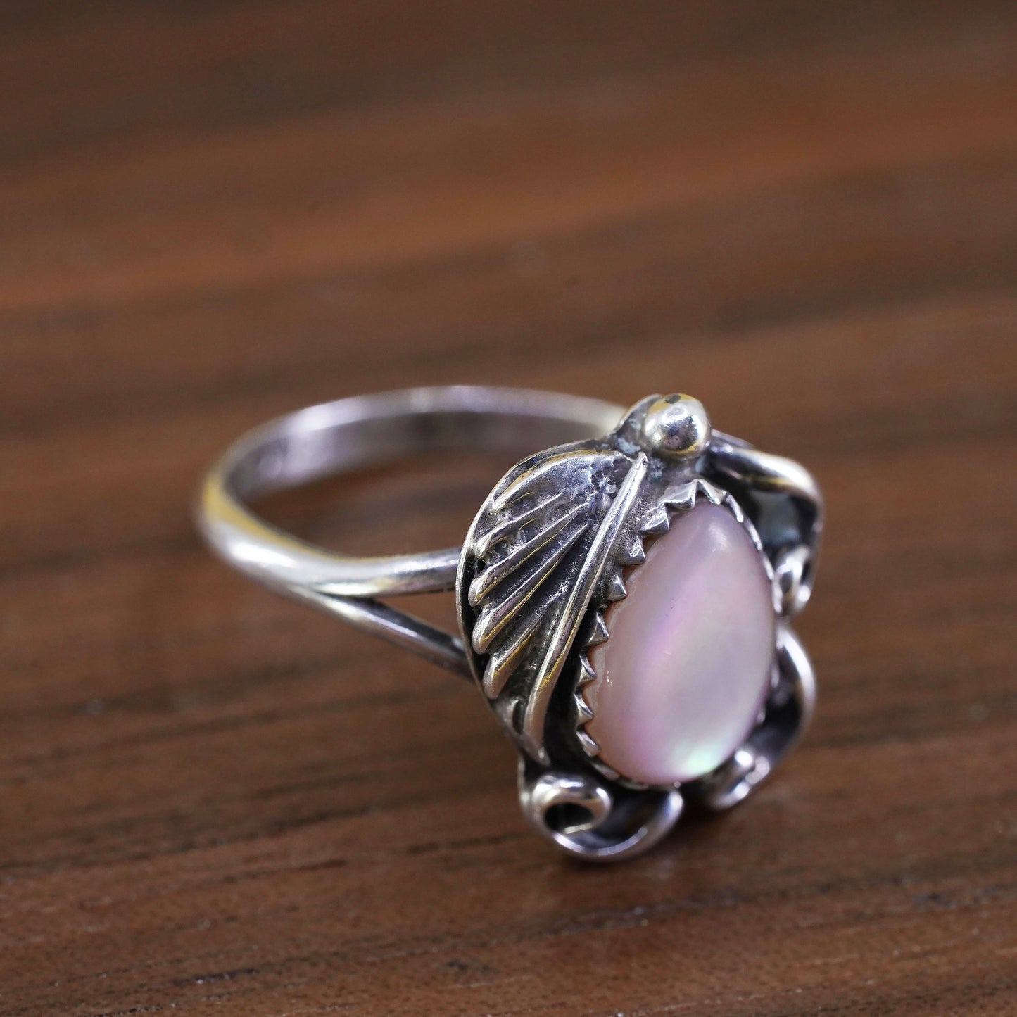 Size 7, Native American Thomas Singer sterling silver ring, 925 band abalone