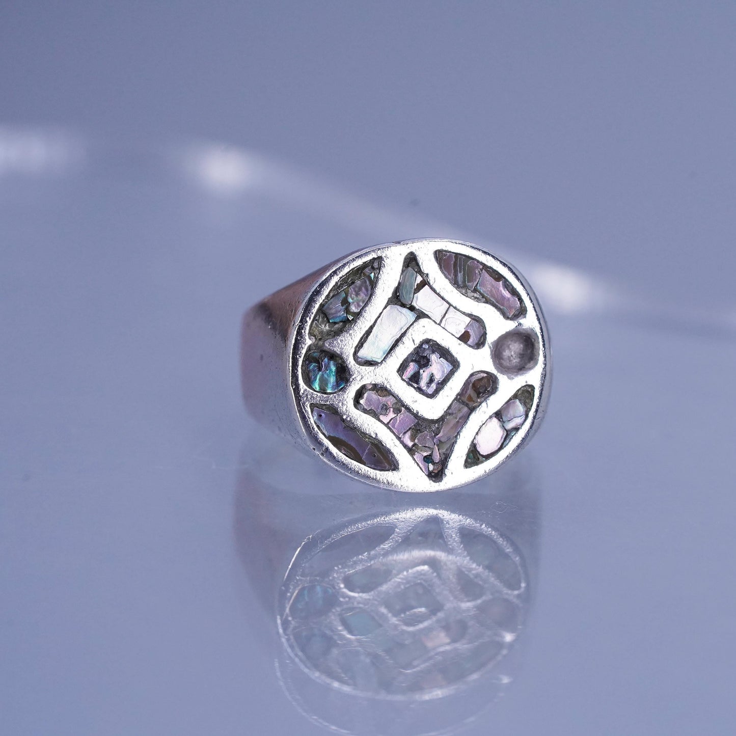 Size 7.5, Vintage southwestern 925 silver handmade ring with abalone