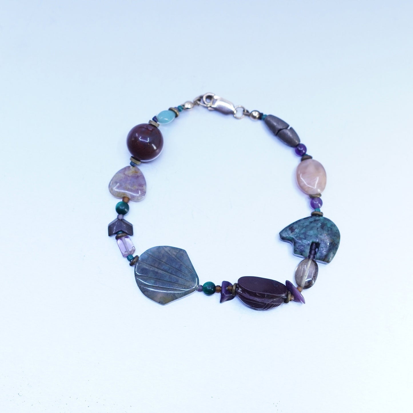 7.5”, Vintage navajo American handmade turquoise carved bear leaf bracelet