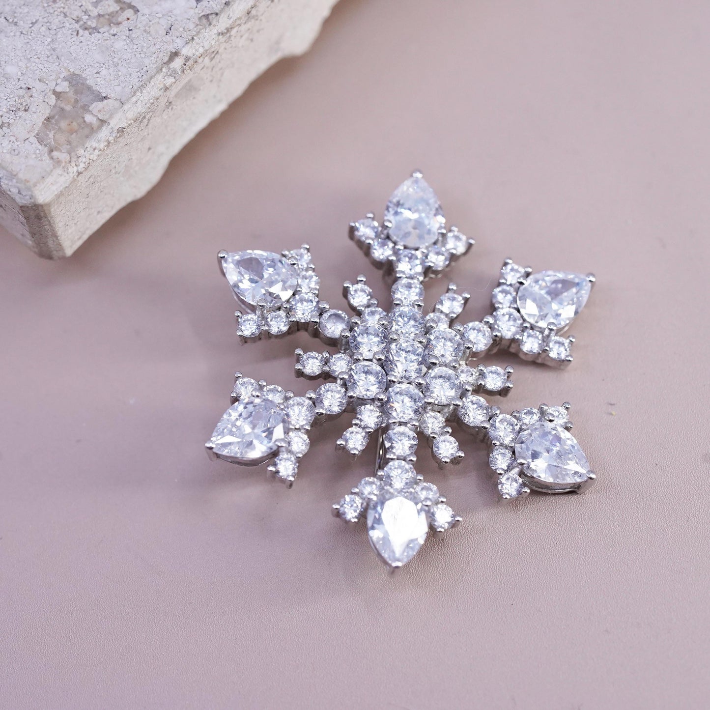 Vintage sterling silver handmade brooch, 925 filigree flower snowflake pin