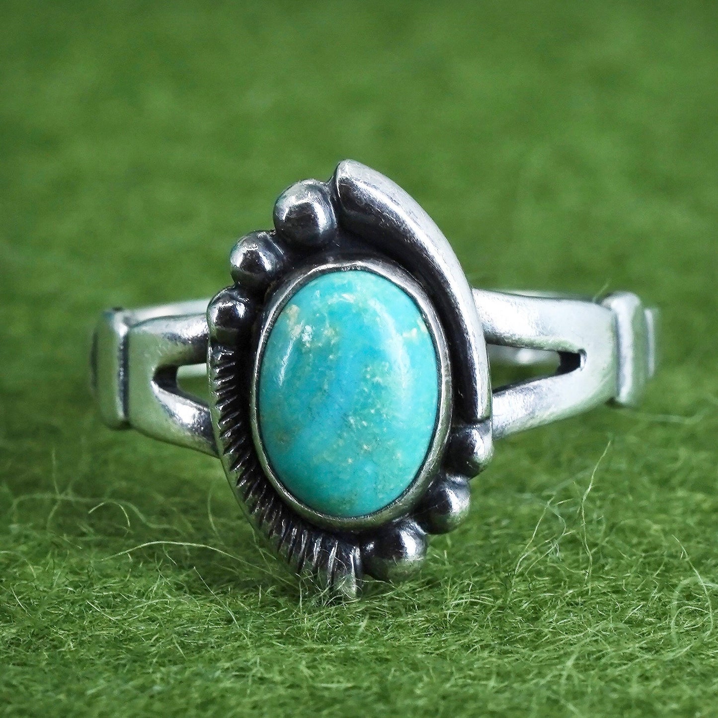 Size 6.5, Native American bell post sterling silver ring, 925 band turquoise