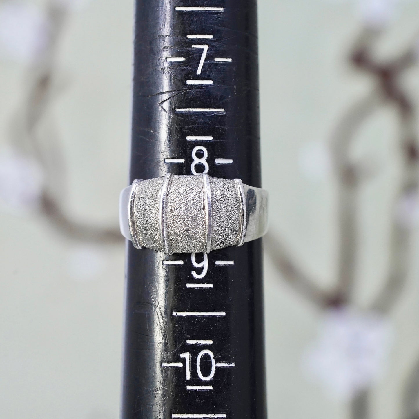 Size 8, vintage sterling silver handmade ribbed ring, glittering 925 wide band