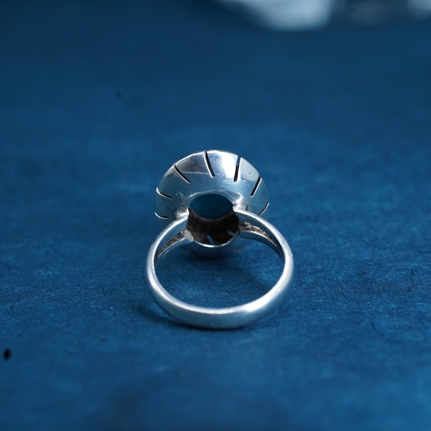 Size 9, vintage Mexican Sterling 925 silver handmade ring with oval turquoise