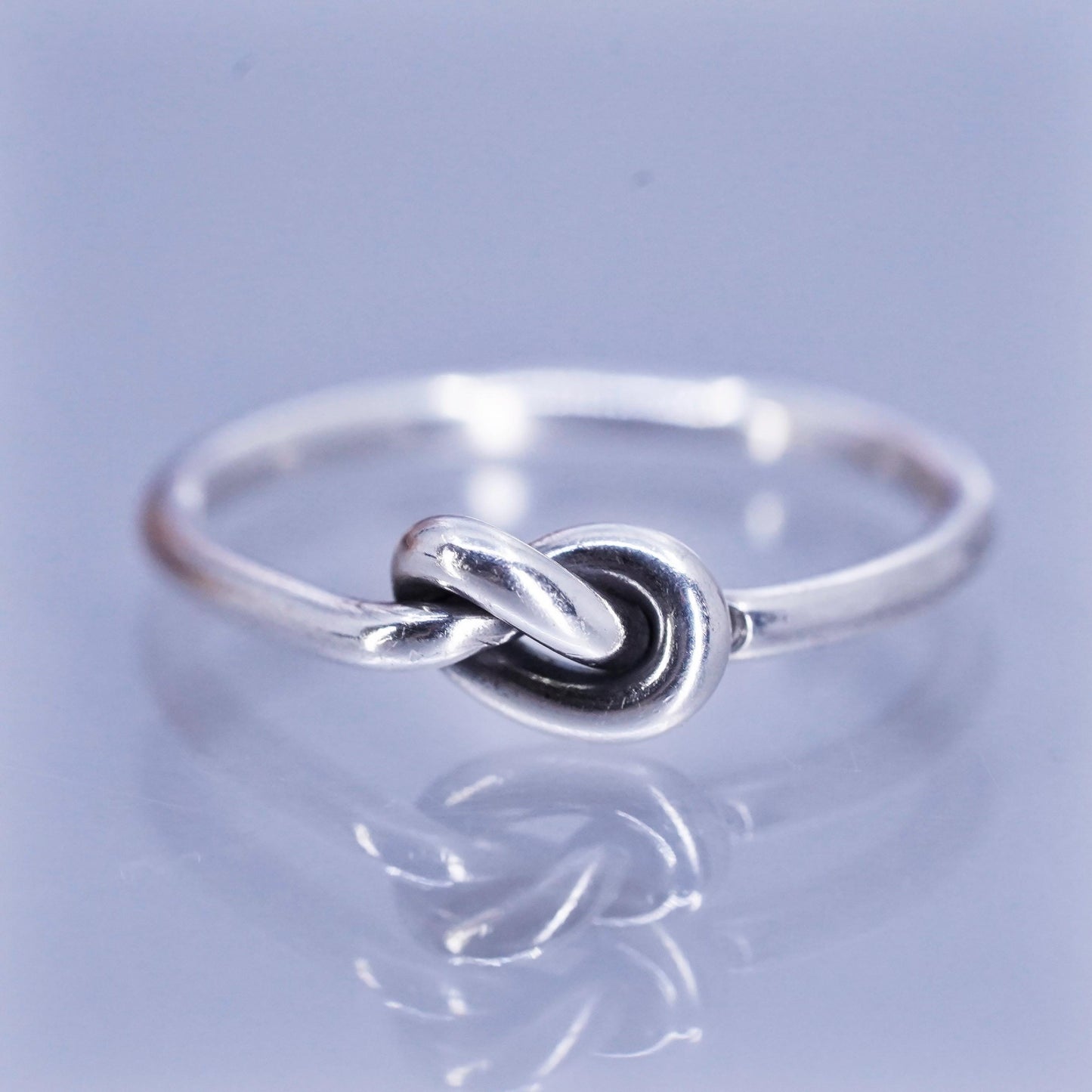 Size 4.5, vintage Sterling 925 silver handmade ring, knotted band
