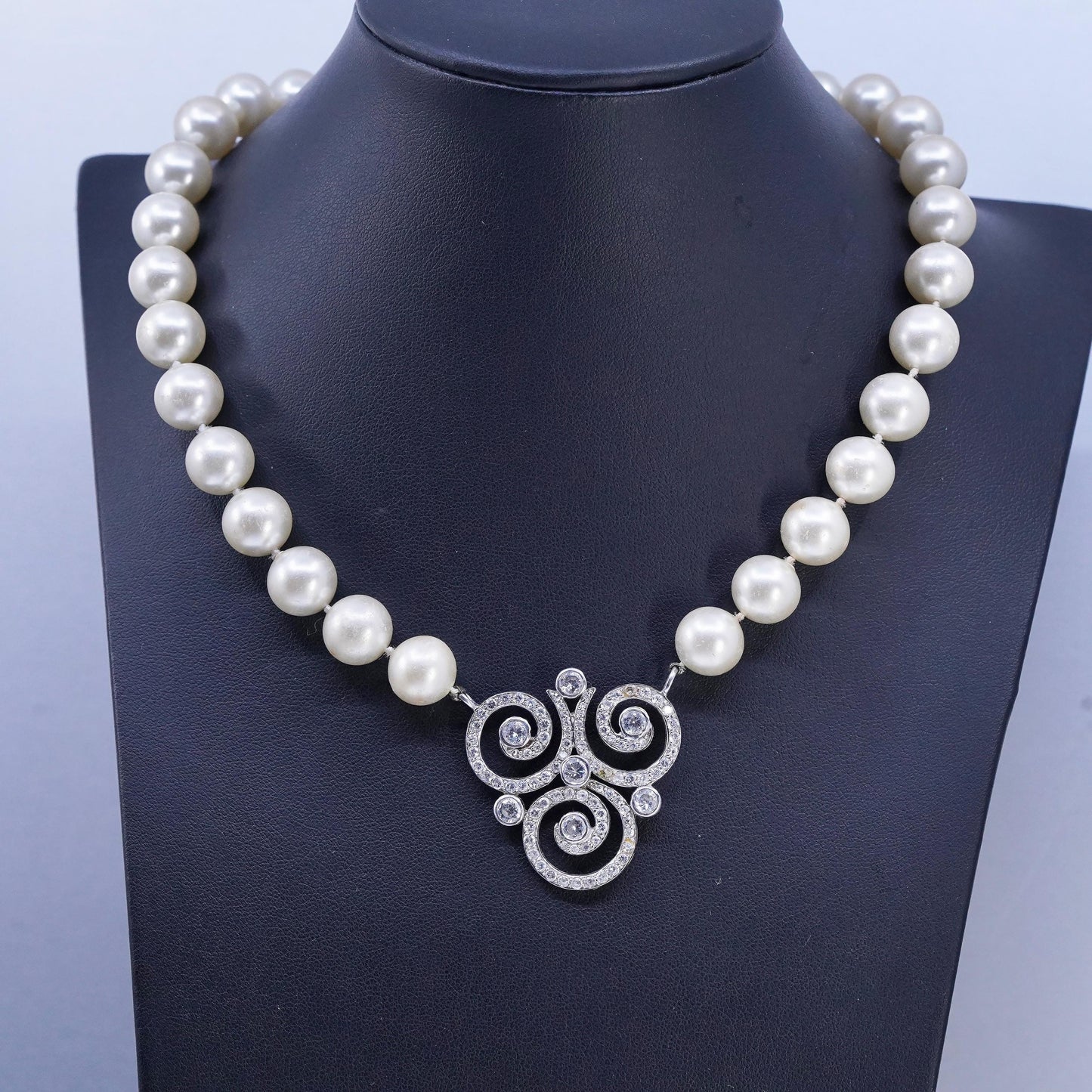 16", CWE Sterling 925 silver necklace pearl beads cluster cz spiral pendant