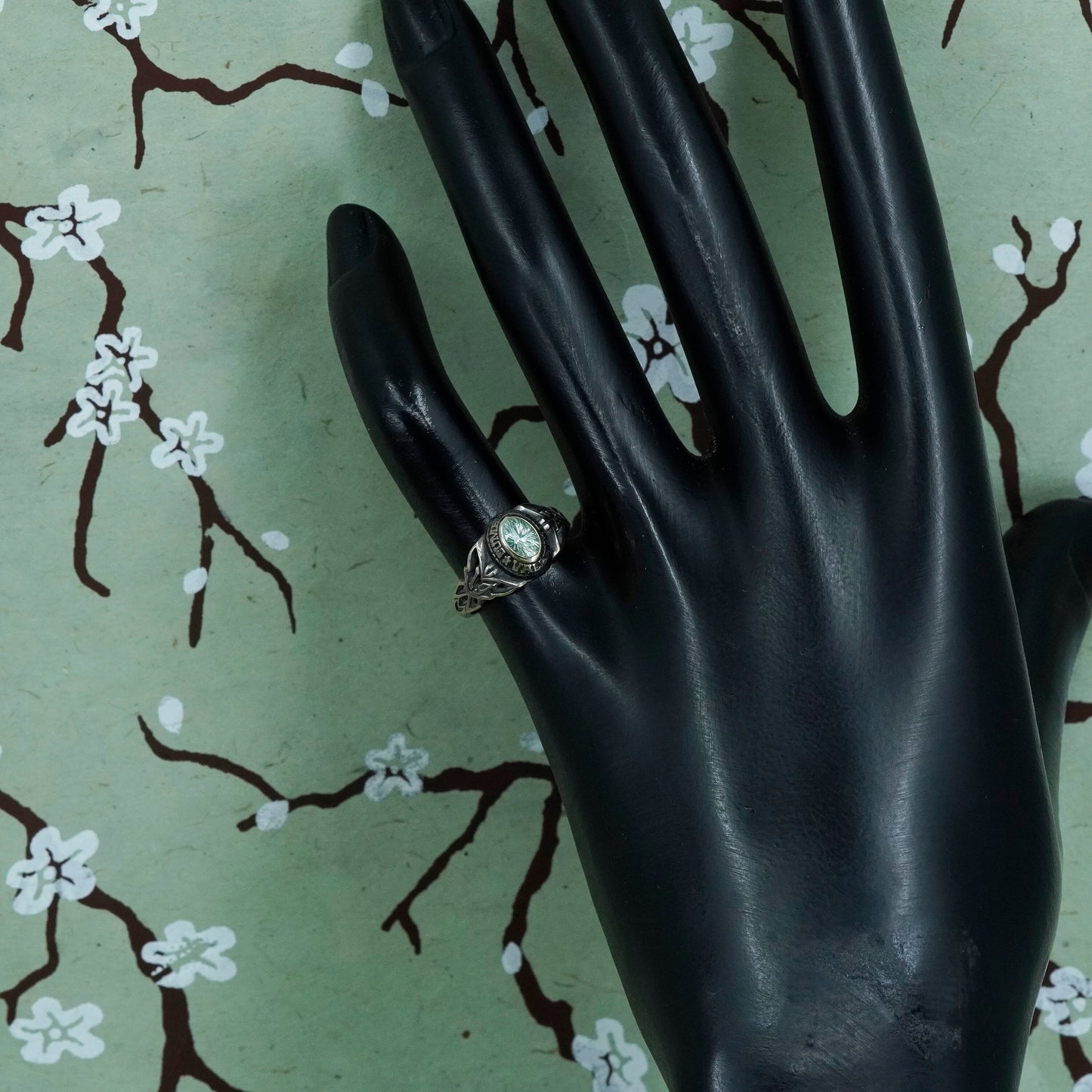 Size 5, Vintage sterling 925 silver statement ring with crystal