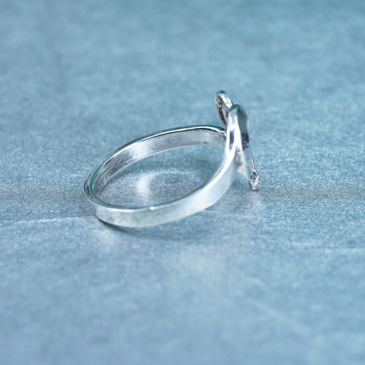 Size 7, VTG southwestern Sterling 925 silver wedding ring, heart stackable band