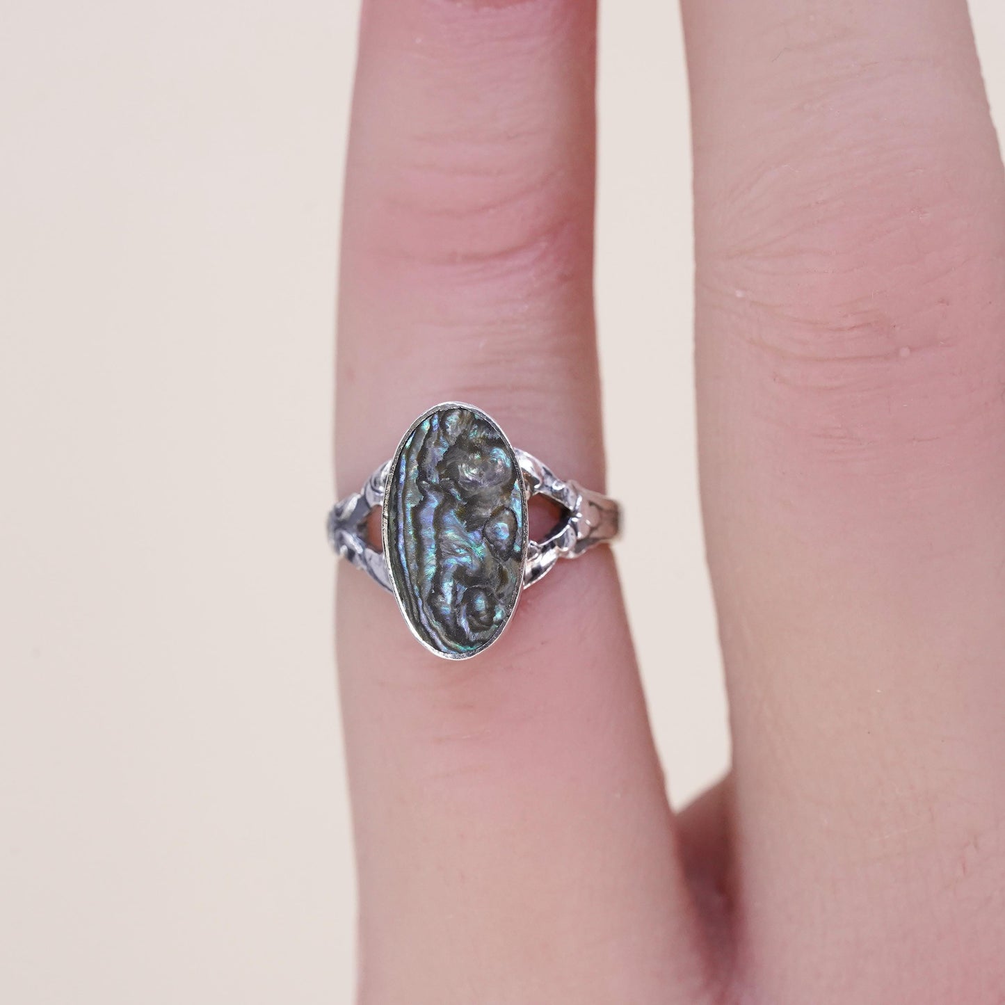 Size 2, Vintage southwestern sterling 925 silver handmade ring w/ oval abalone