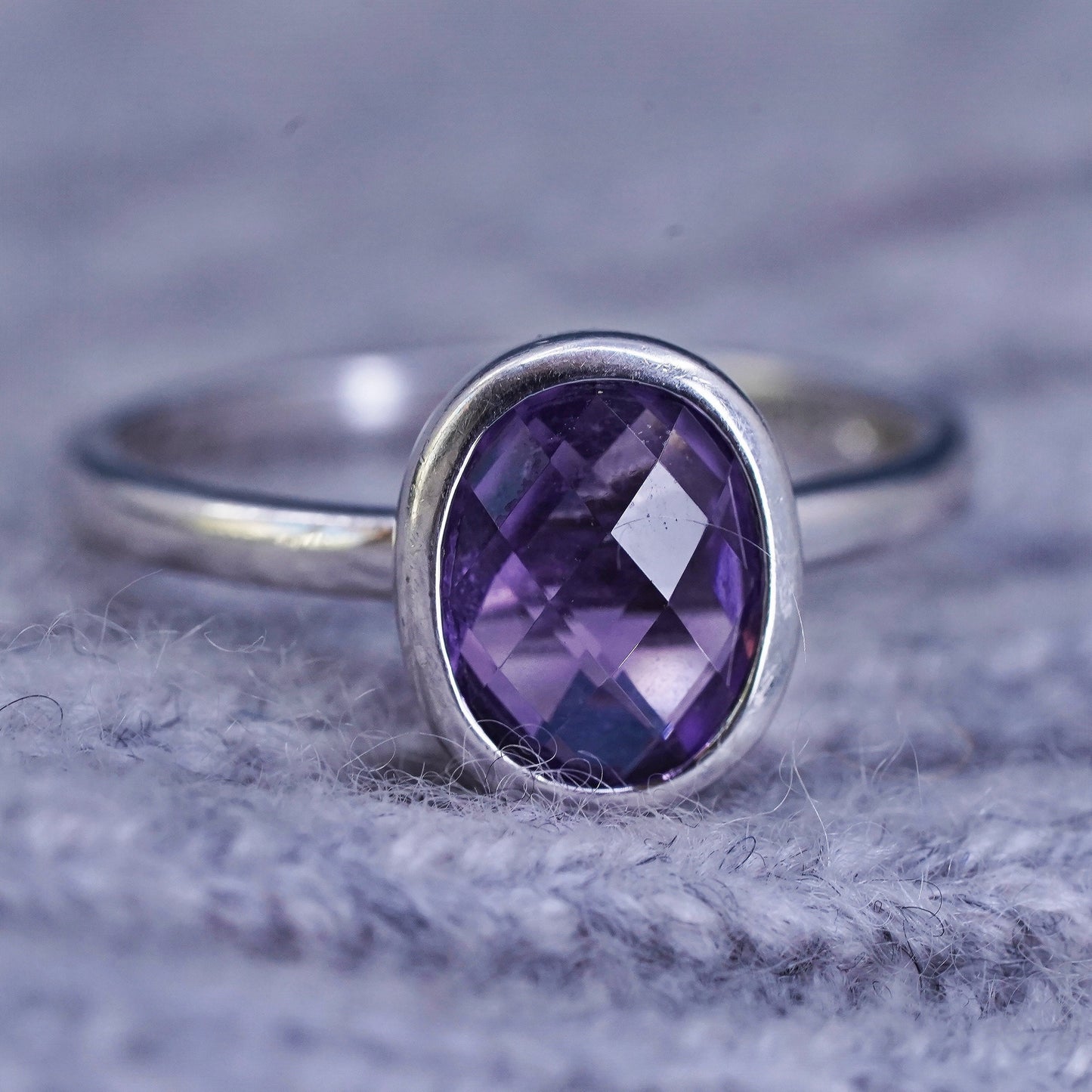 Size 7.25, vintage Helzberg HDS sterling 925 silver handmade ring with amethyst