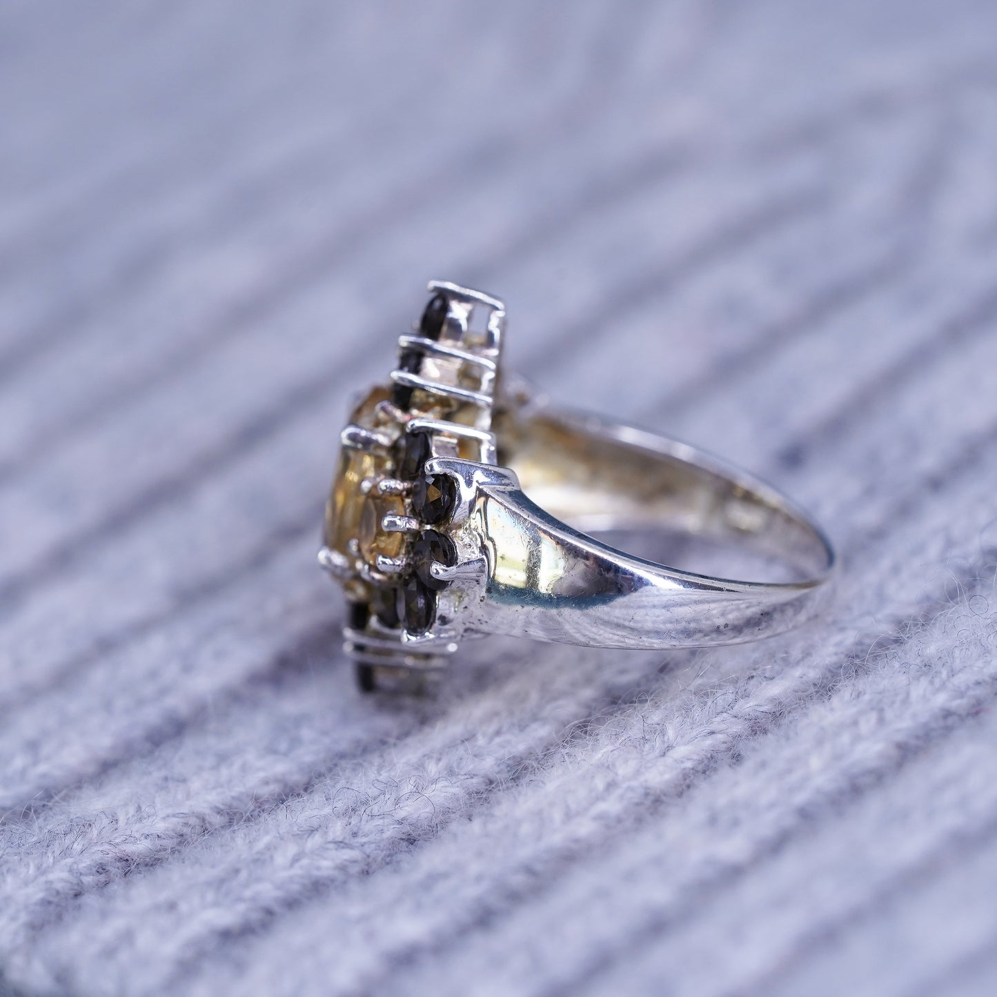 Size 7, Vtg Sterling silver handmade ring, 925 band with garnet citrine