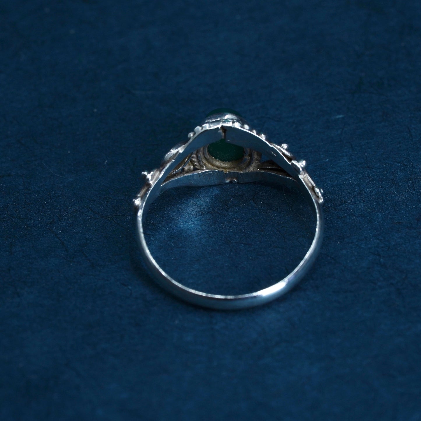 Size 7.25, vintage sterling 925 silver handmade ring with jade