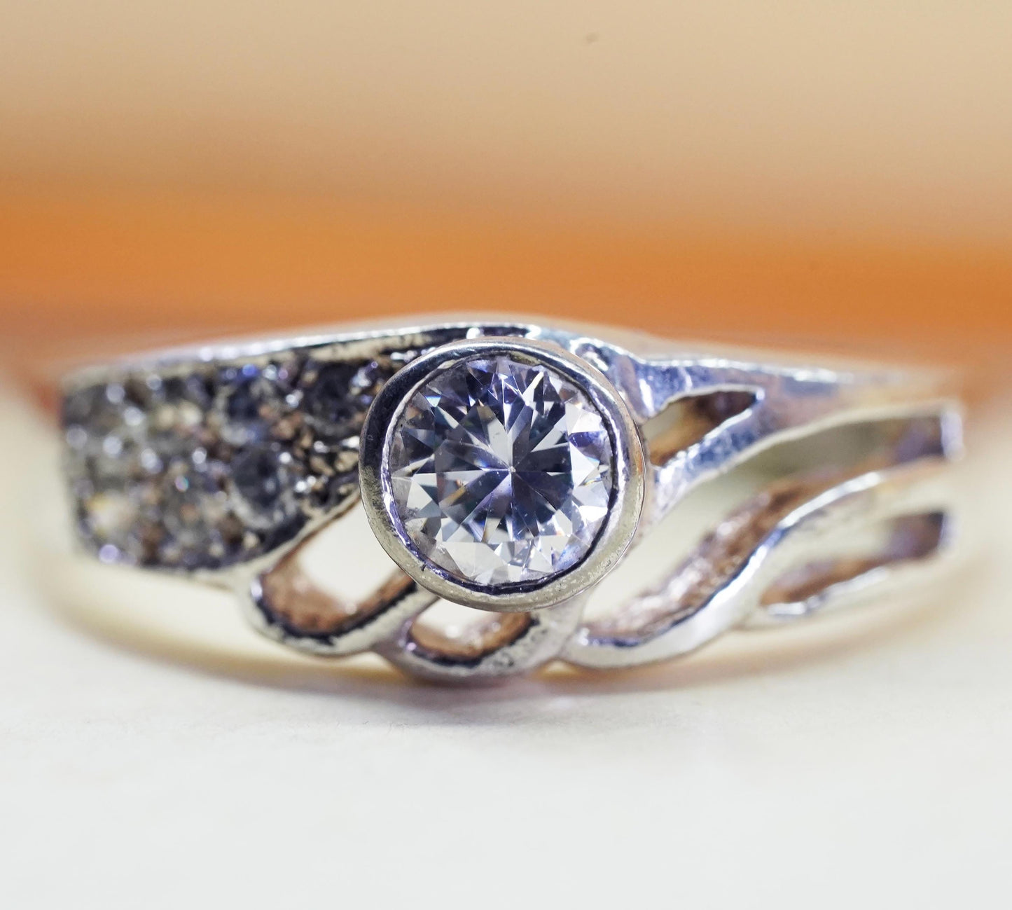 Size 7, Sterling 925 silver ring with round cut CZ and cluster cz