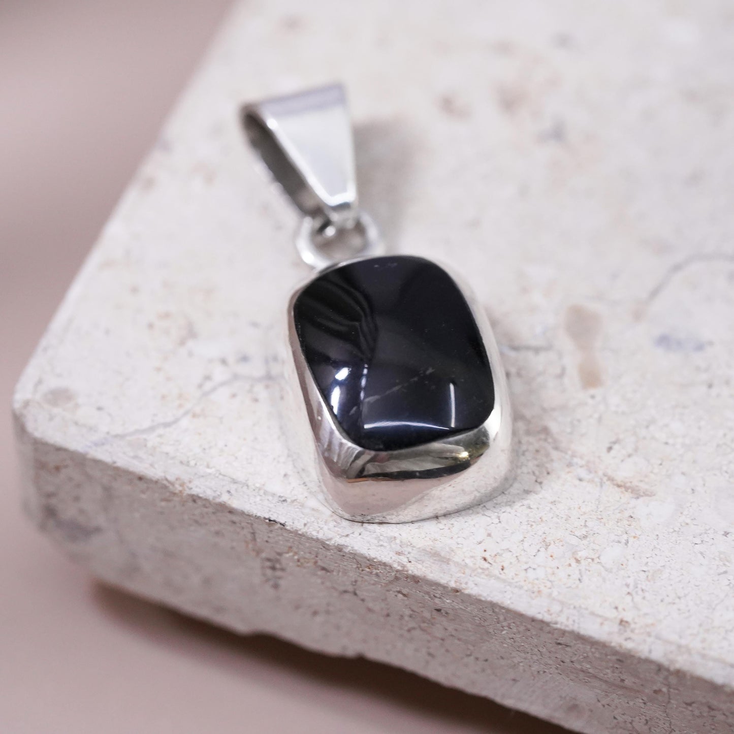 Vintage Mexican Sterling 925 silver handmade pendant with onyx inlay