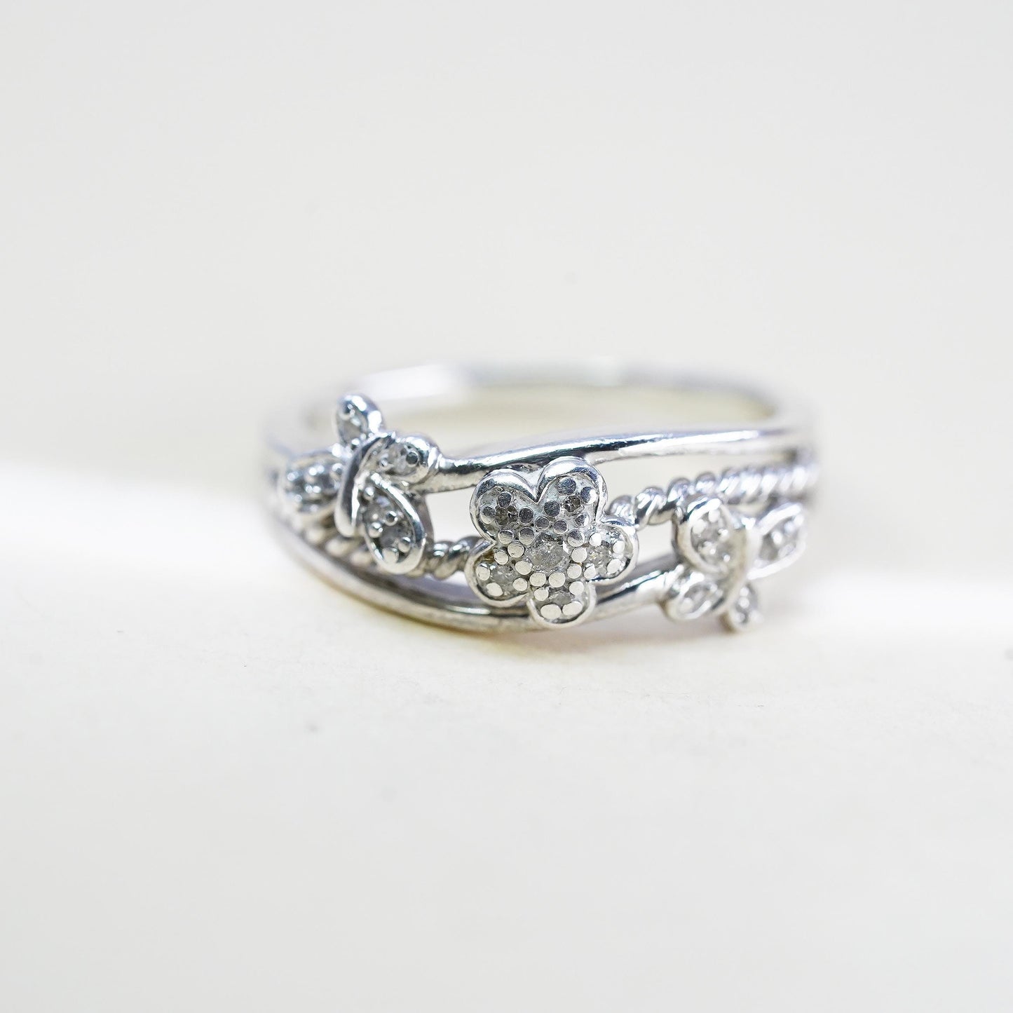 Size 8, Vintage NDI sterling silver ring band genuine diamond butterfly flower
