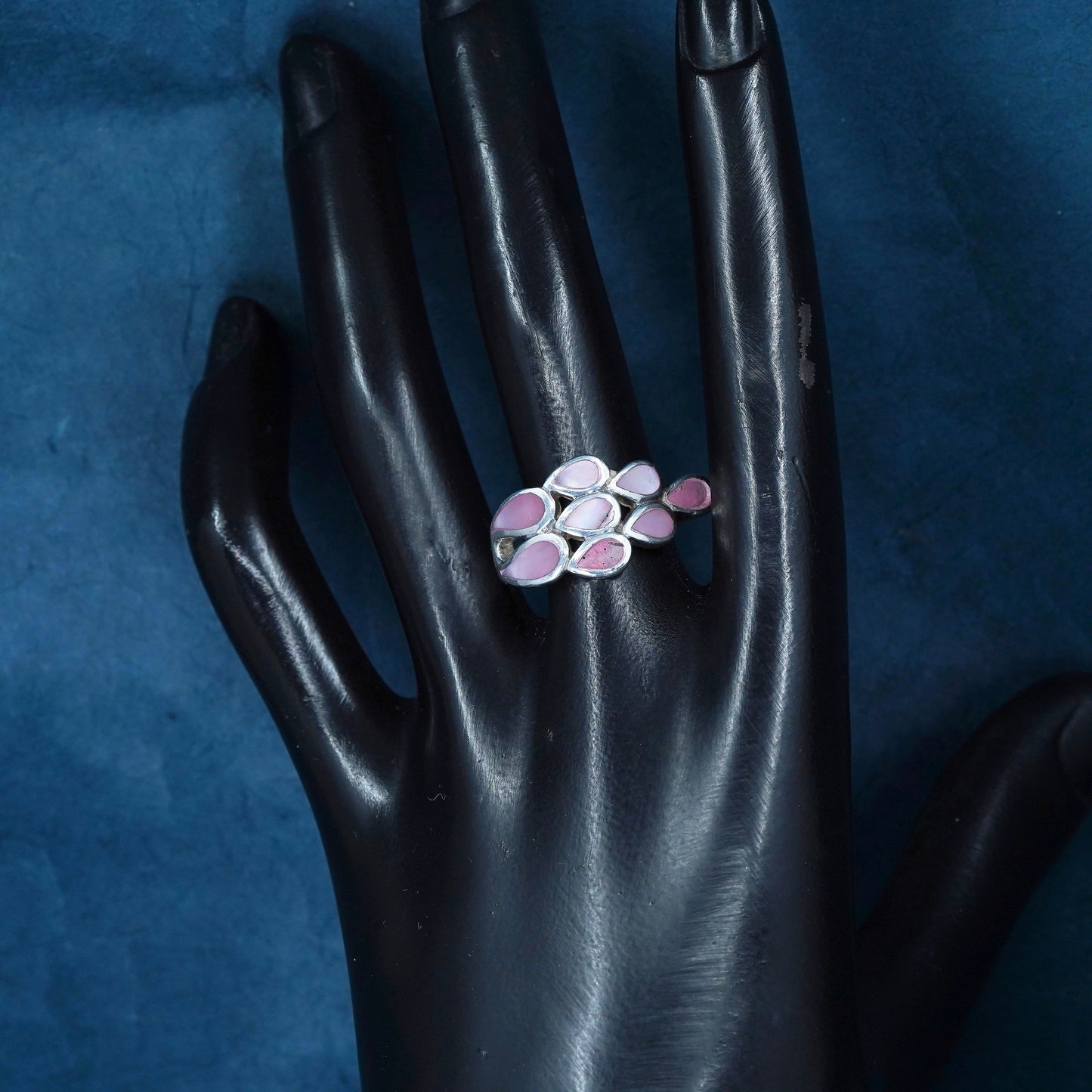 Size 7.5, vintage Sterling 925 silver handmade ring with pink mother of pearl