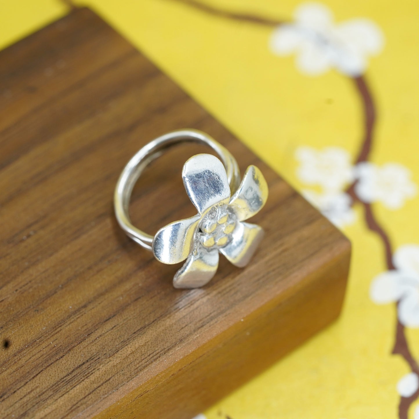 Size 8, vintage Sterling 925 silver handmade plumeria flower ring