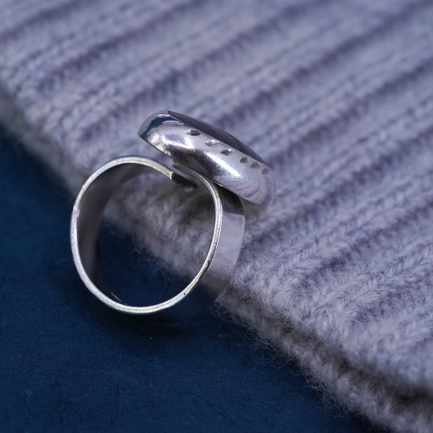 Size 6, vintage Mexican Sterling 925 silver handmade ring with black onyx