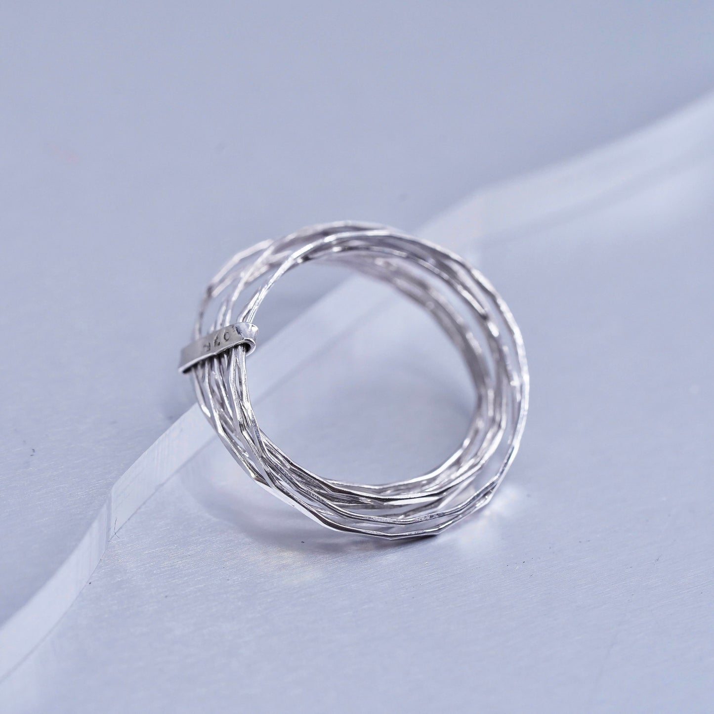 Size 8, vintage southwestern Sterling 925 silver multi strands ring, band